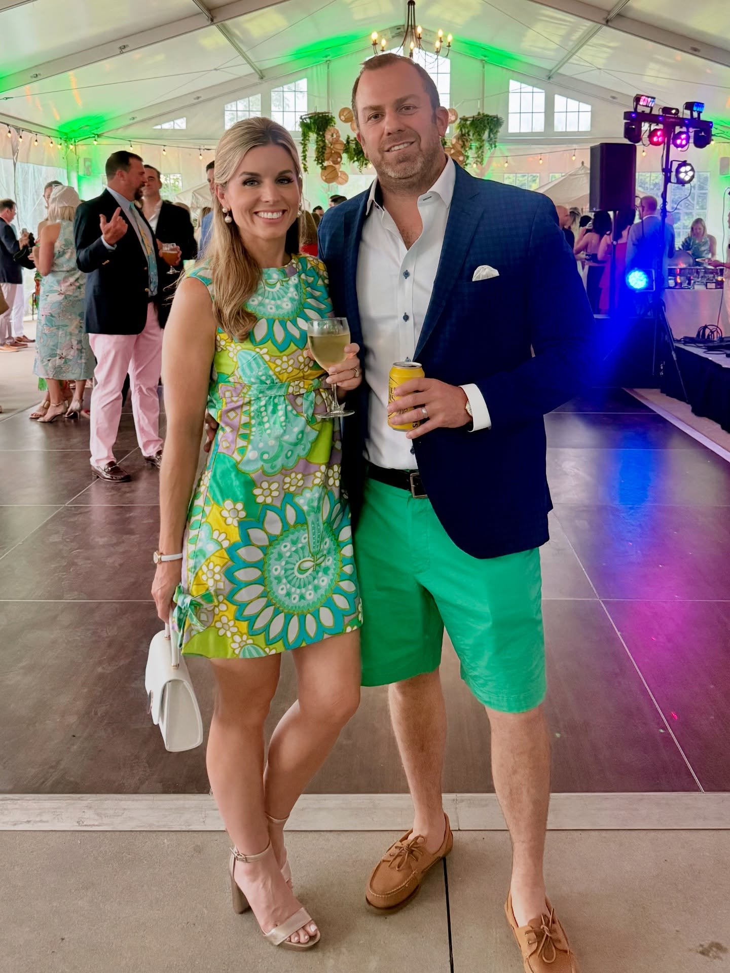Them: This year&rsquo;s gala theme is Palm Royale!🌴🦩🍸
Us: Say less&hellip;.

This is me -TRULY - in my natural habitat.🍸

The @merrymixers gala was fabulous- as usual! Raising money for a wonderful cause! And my pre-party cocktail hour complete w
