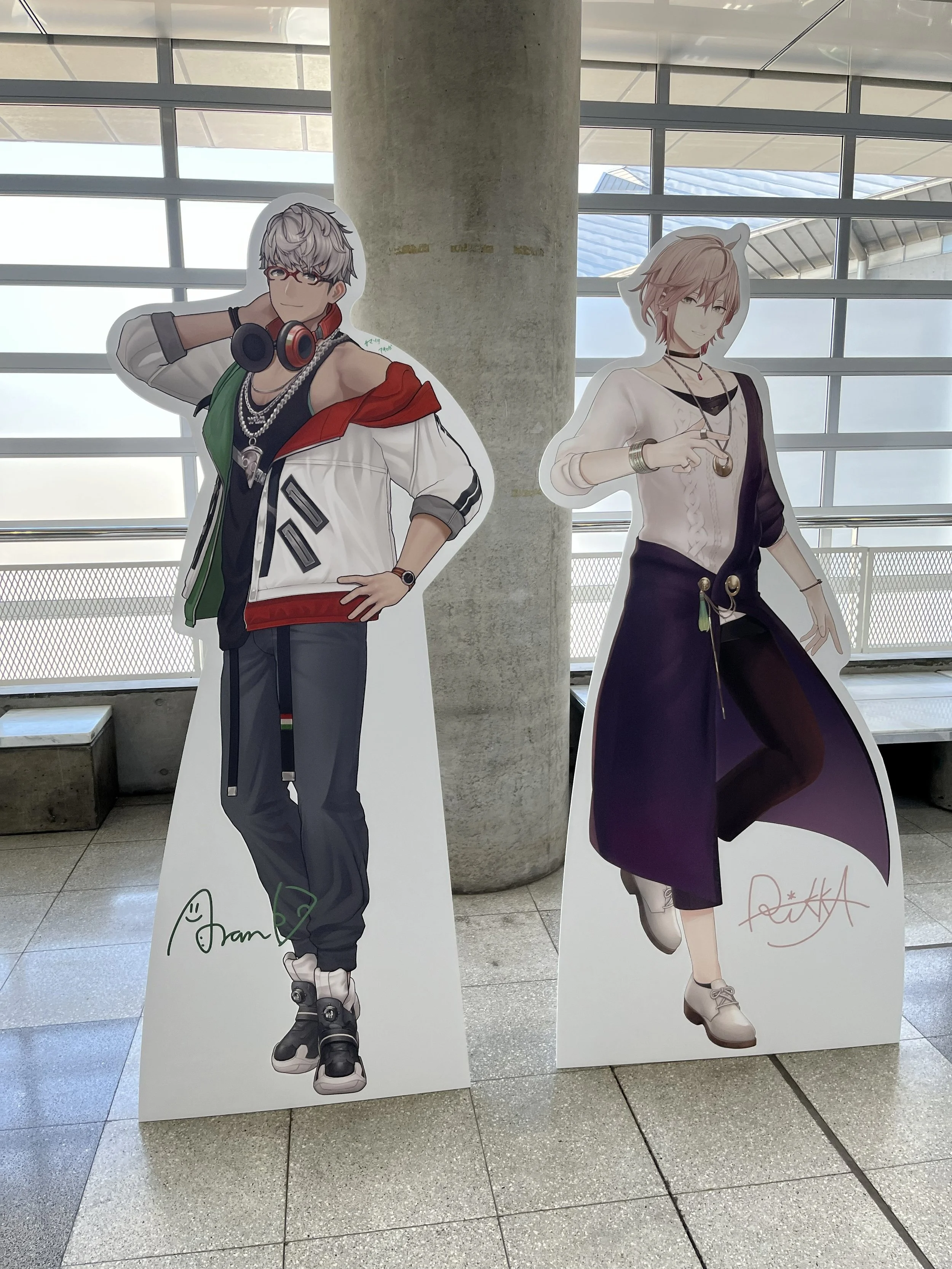 HOLOSTARS and HOLOSTARS EN life-sized-cardboard-cutouts-2.jpg