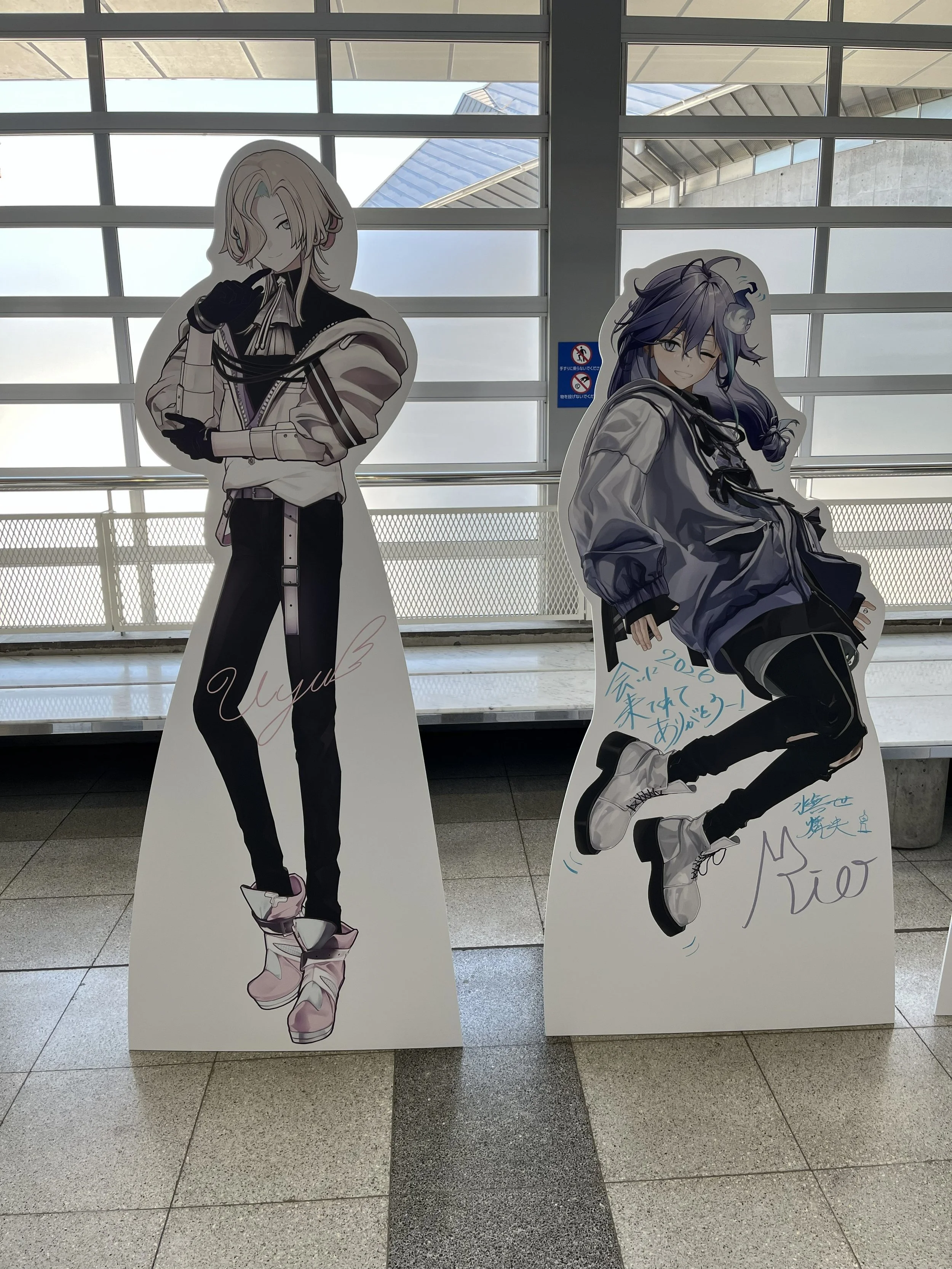 HOLOSTARS and HOLOSTARS EN life-sized-cardboard-cutouts-6.jpg