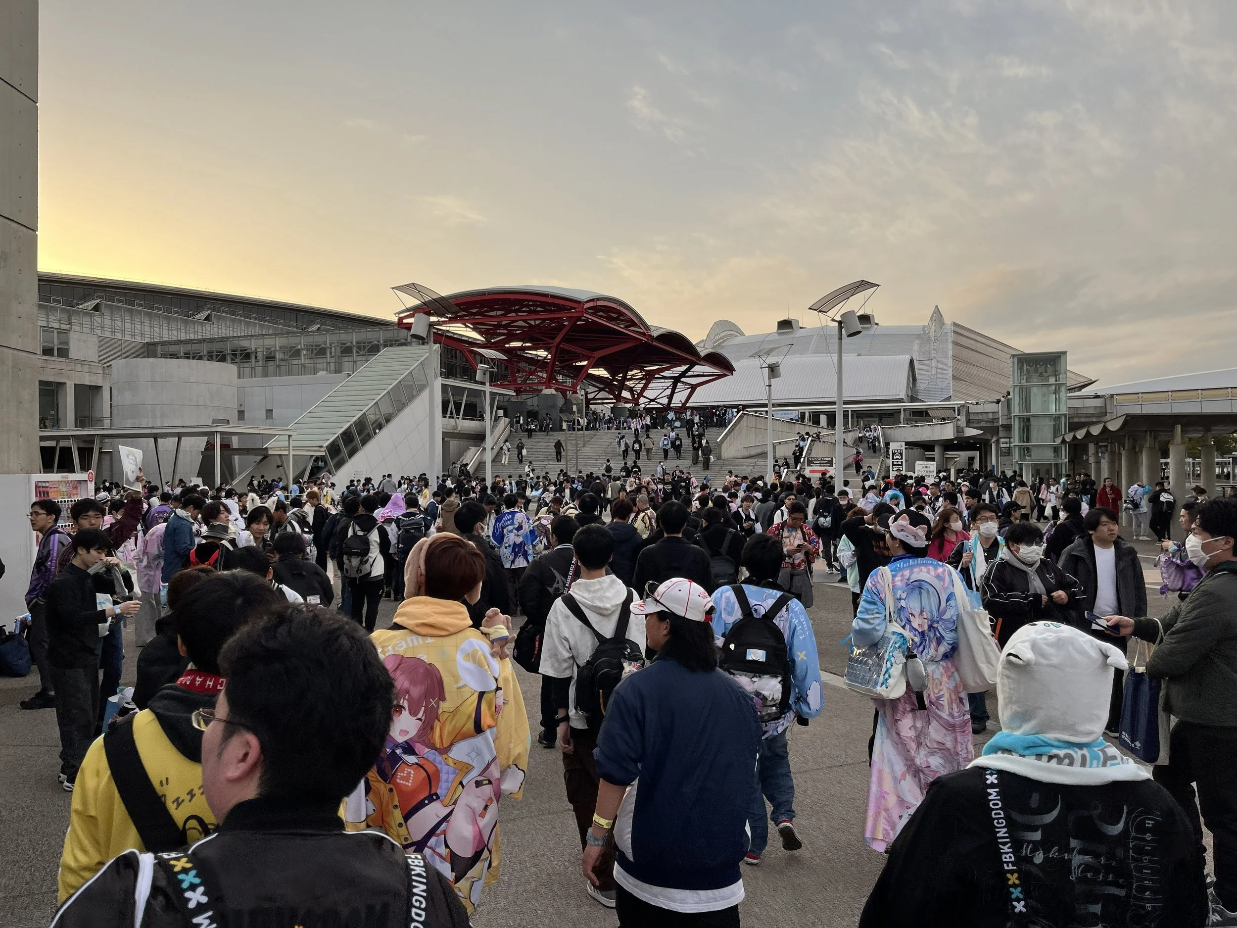 makuhari messe in the evening.jpg