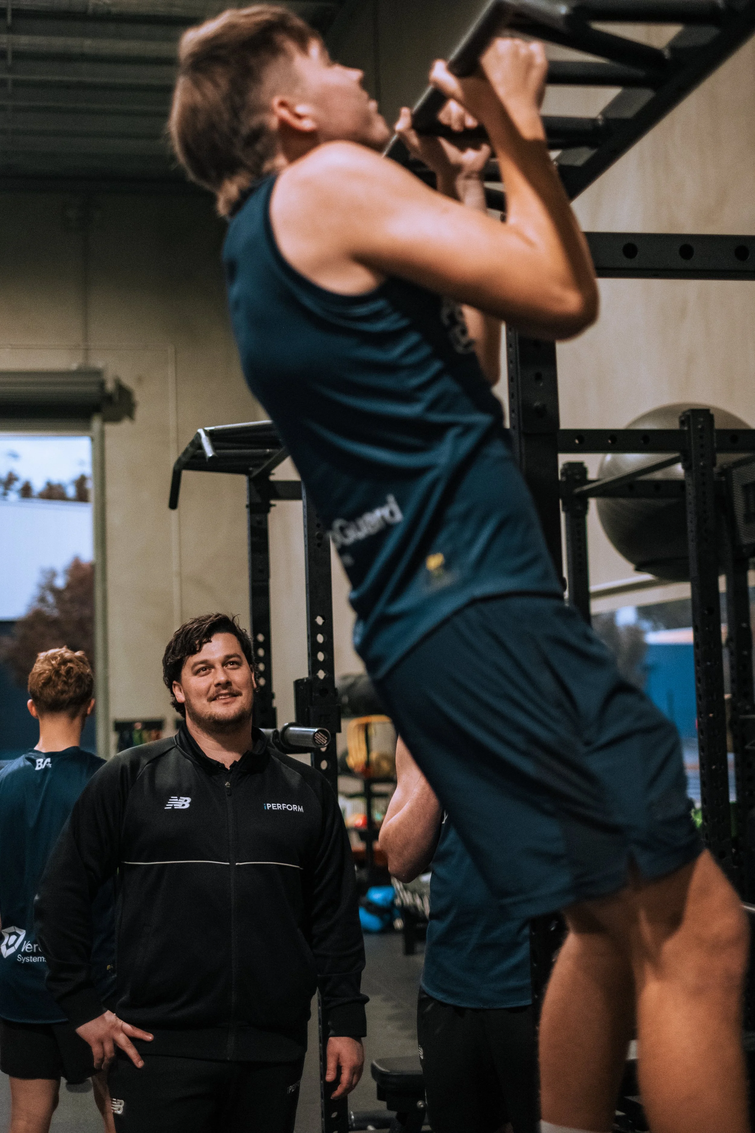 iPerform chin up.jpg