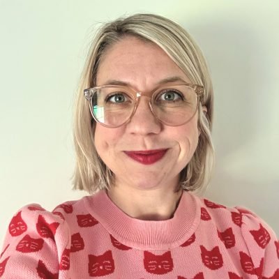 MaddieFrost_headshot-400x400.jpg