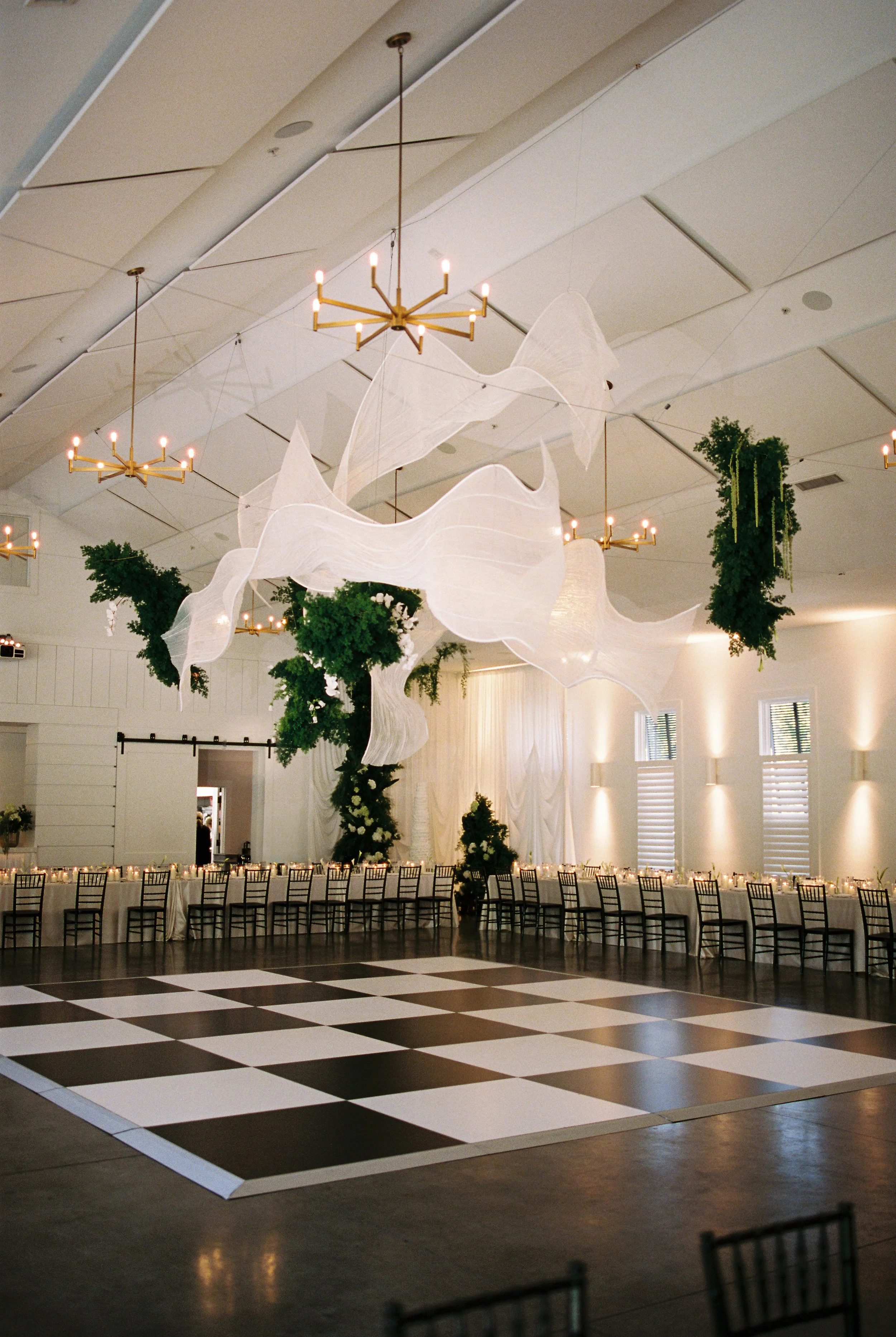 Hutton_House_Minneapolis_Wedding_Kelsey_Carter_Swidrak&Co.--915.jpg