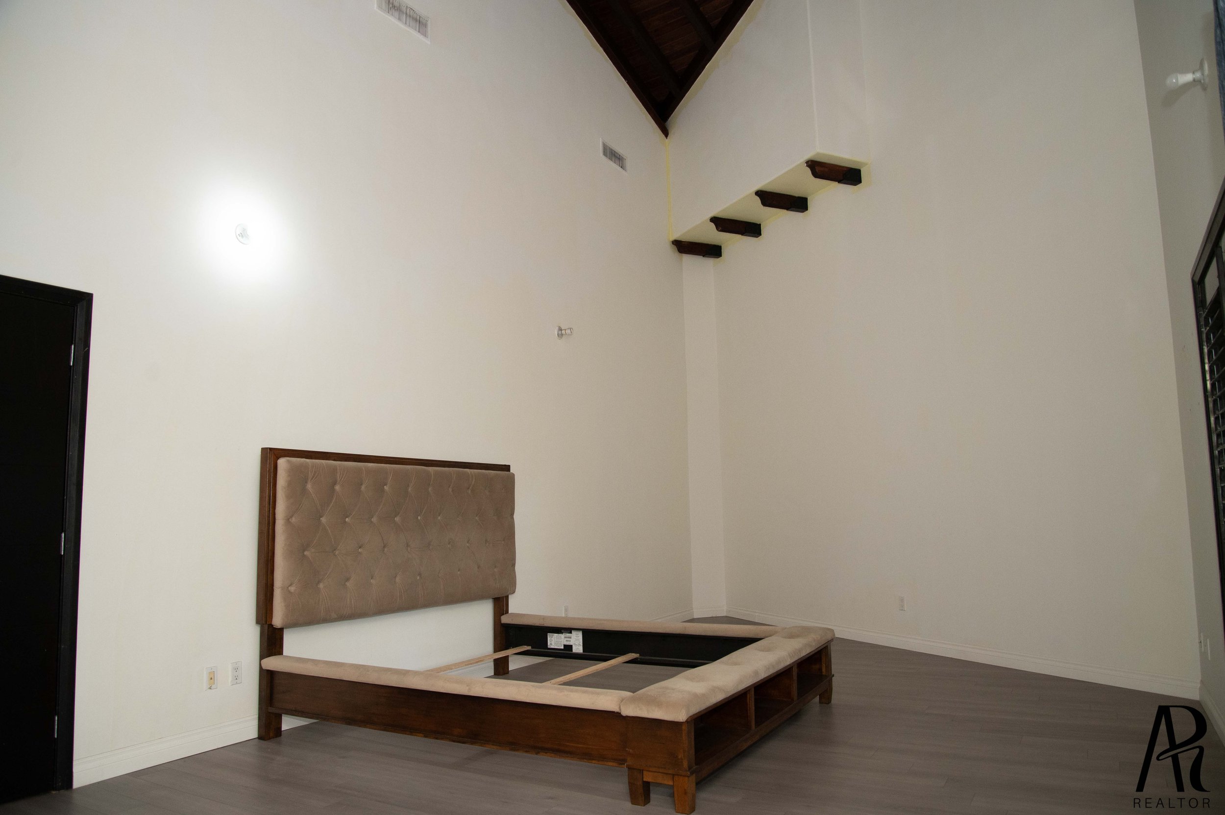 CASA EN VENTA EN SAN PEDRO MEXICALI-3.jpg