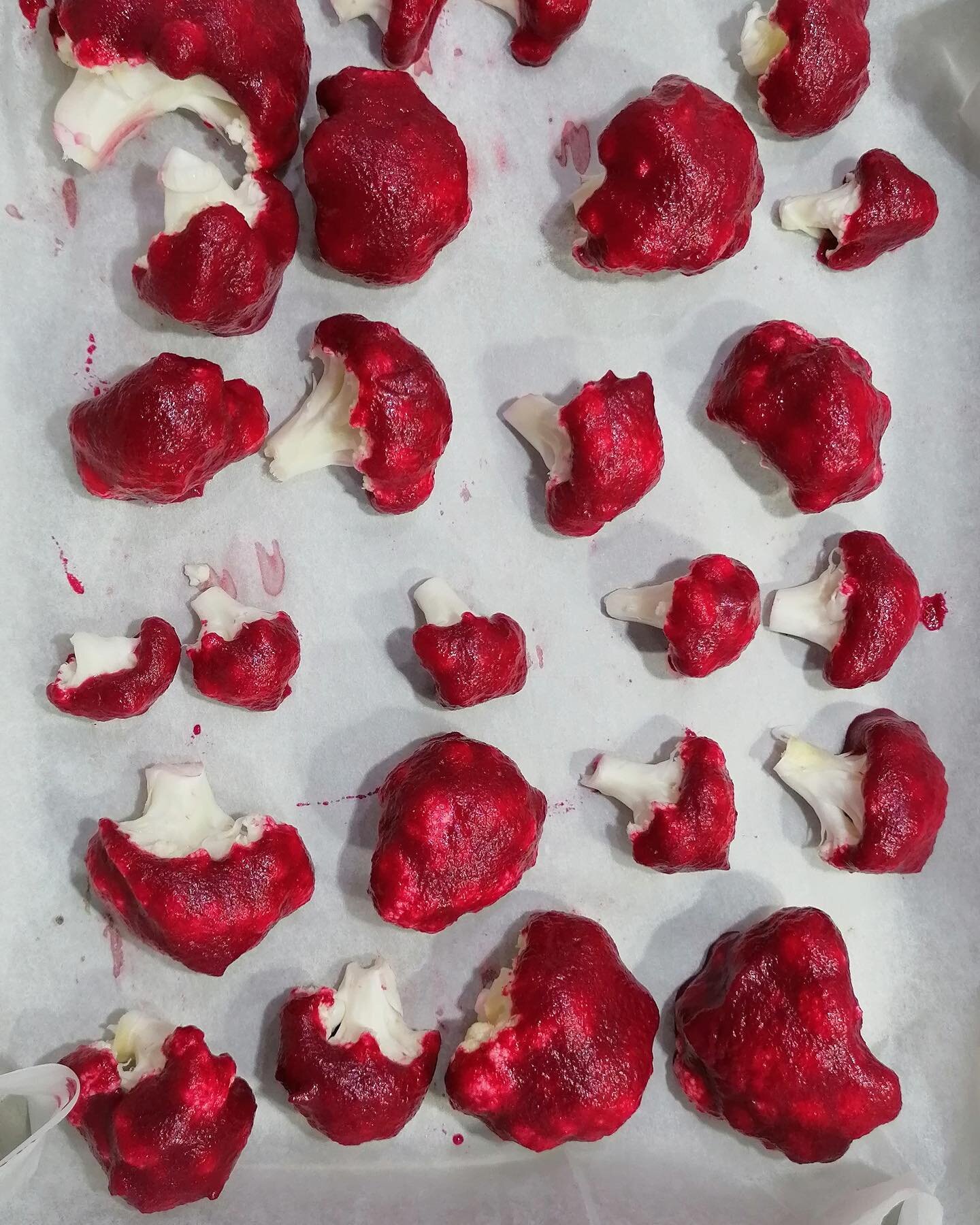 Baked Beetroot dipped Cauliflower heads 🧄