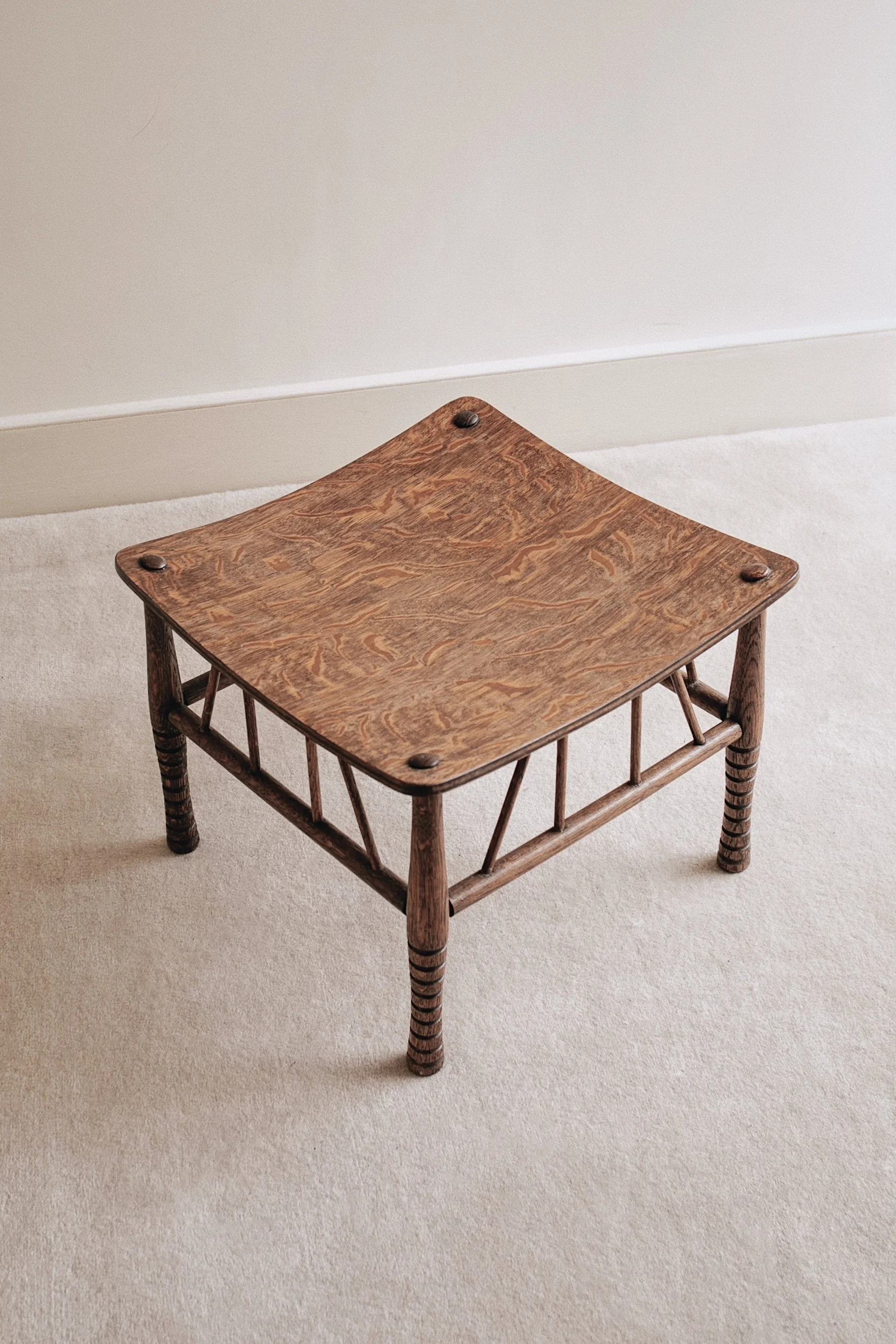 Thebes Stool