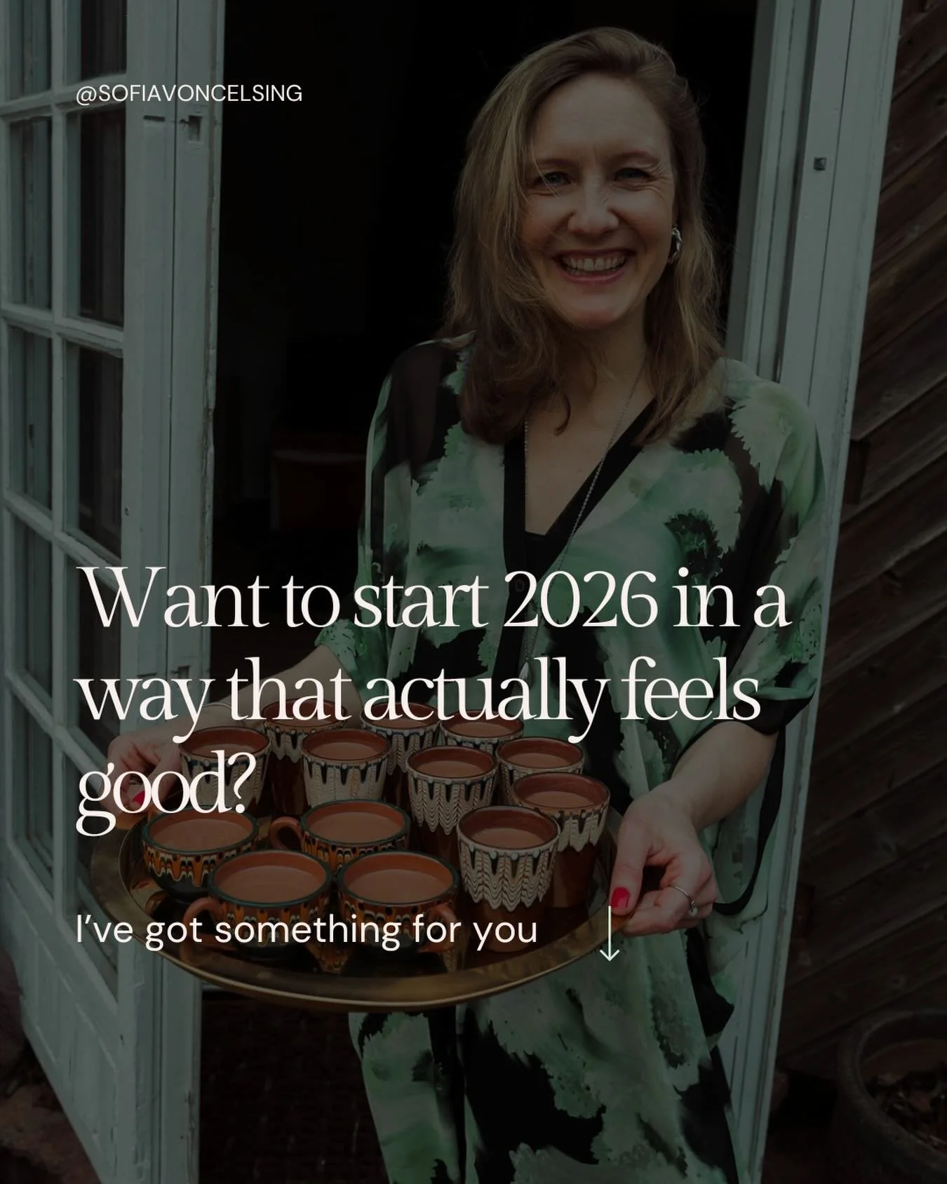 If you&rsquo;re anything like the women I work with, you don&rsquo;t need 𝘢𝘯𝘰𝘵𝘩𝘦𝘳 year that starts with pressure, shoulds, or ambitious plans that look great on paper&hellip; but feel heavy in the body.

You want to feel 𝗰𝗮𝗹𝗺, 𝗰𝗹𝗲𝗮𝗿, 