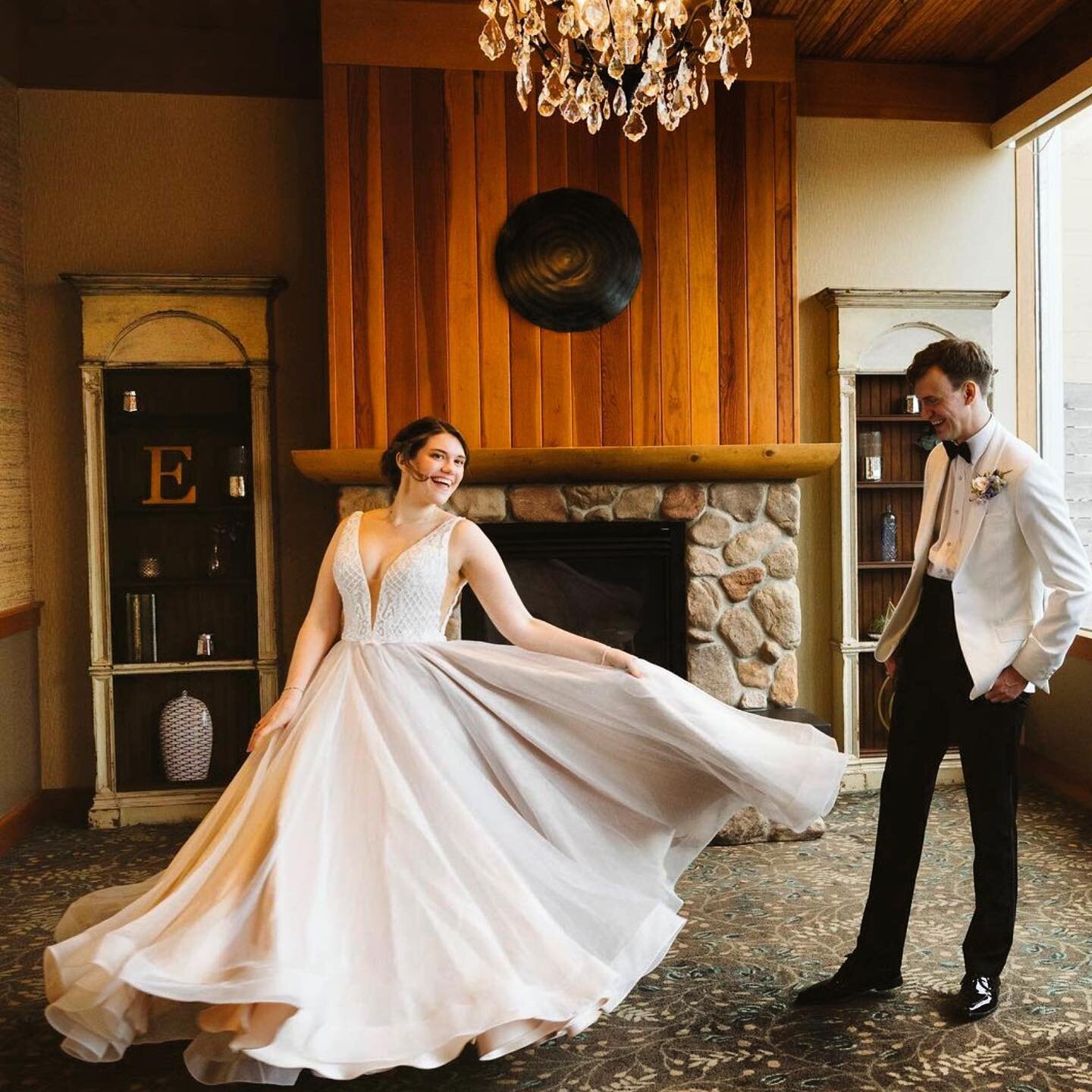 #Repost @jennygg with @use.repost hair by Emily @thewanderingcurls_ @salon_refine #weddingseason 
・・・
Rachel and Stephen - Married! ❤️🏆🍾🎉🤩

#jennygg #weddingday #seattlewedding #edgewaterwedding
#brideandgroom