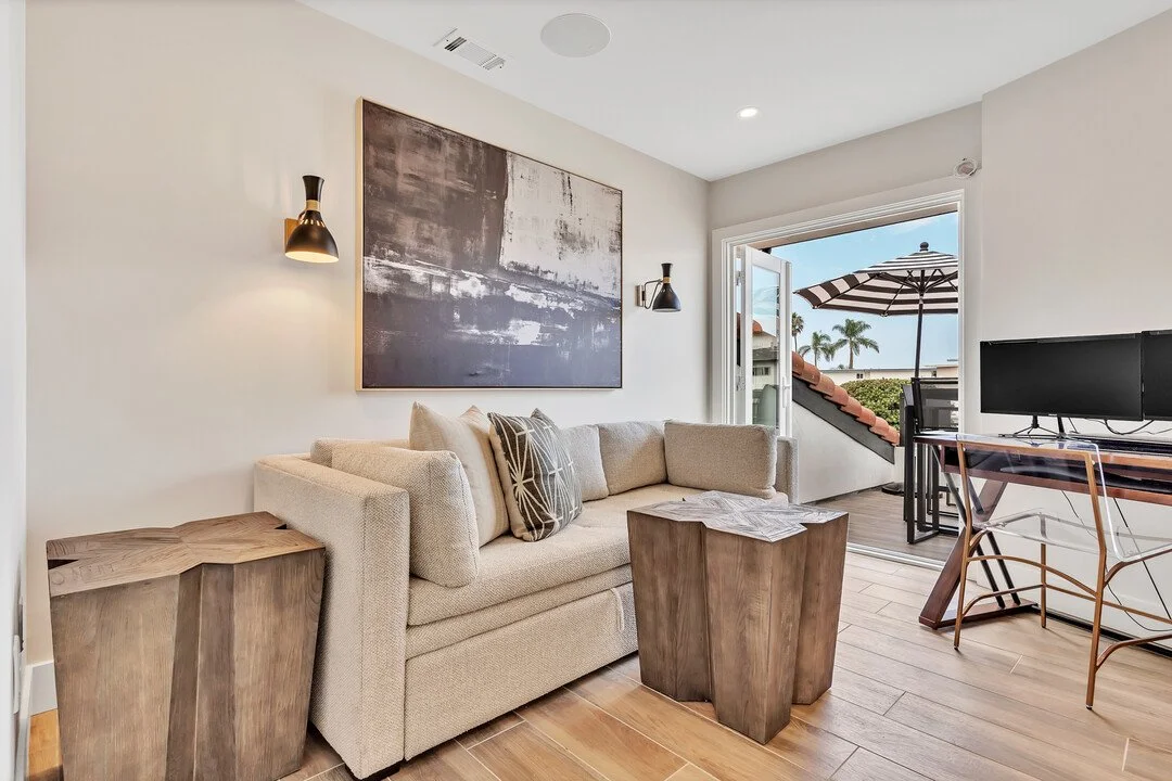 22) UPSTAIRS LOFT.jpg