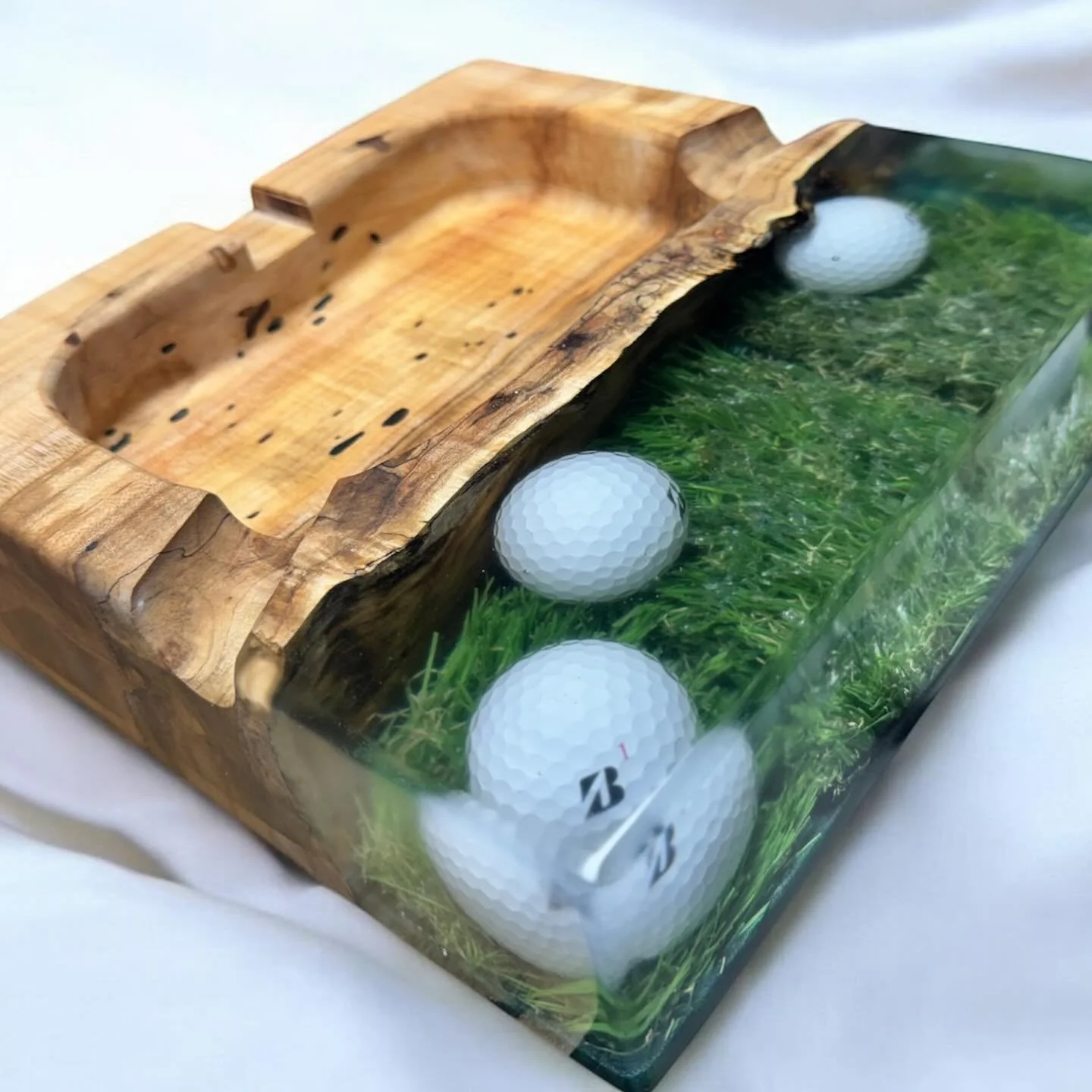 What could possibly be my best creation yet. Just in time for your cigar loving golf playing significant other or just good friend. Available exclusively @bushwoodindoorgolf.