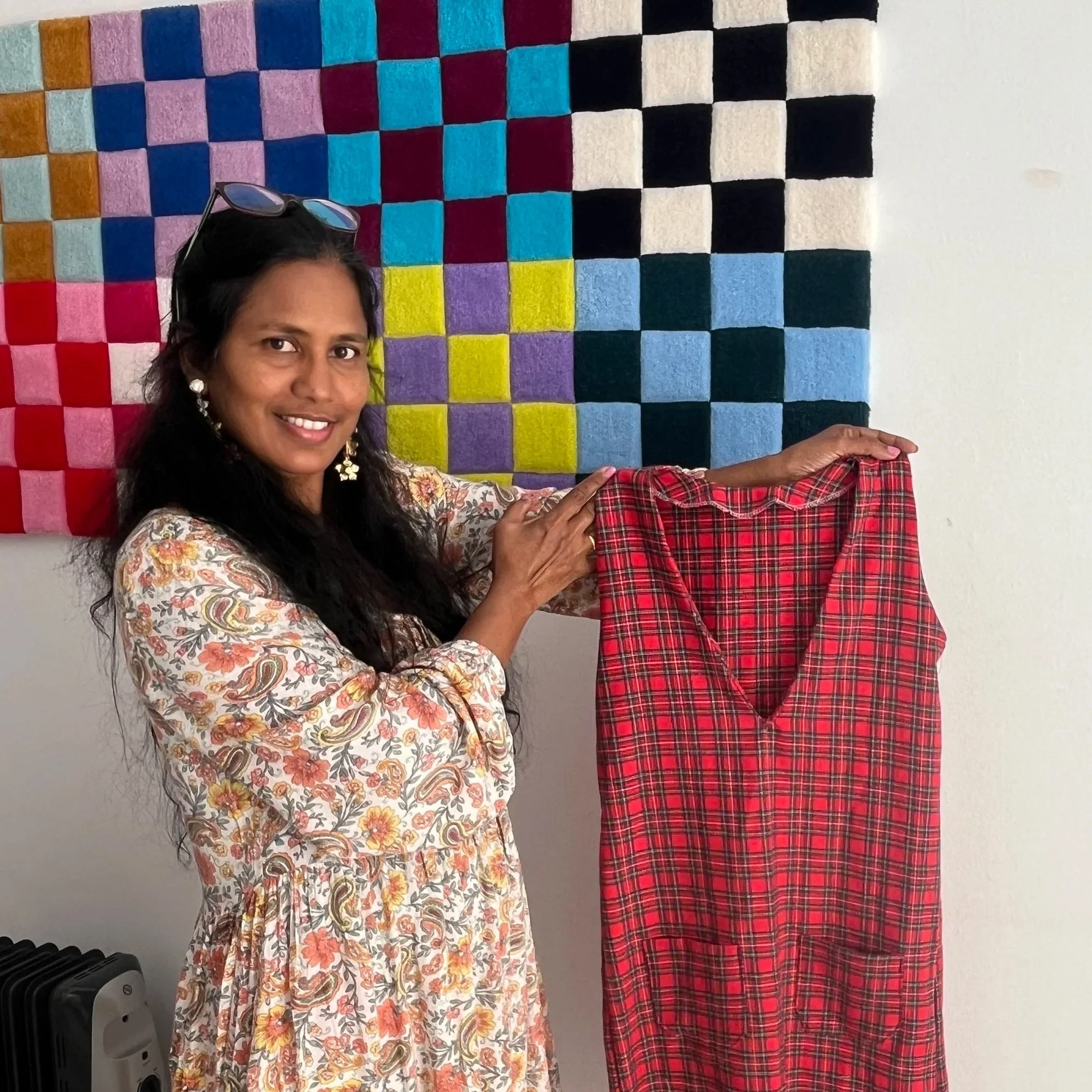 alumna de la india termina proyecto en echo club y escuela textil