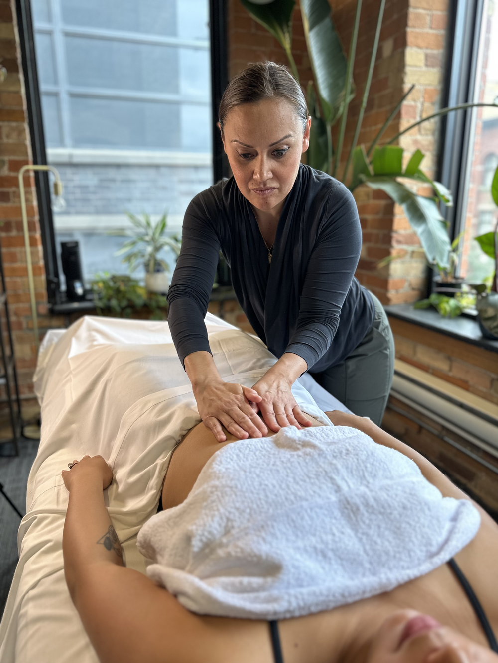 Brazilian Lymphatic Drainage Massage Near Me Brazilian Lymphatic Drainage Massage Toronto — Holistic Connection