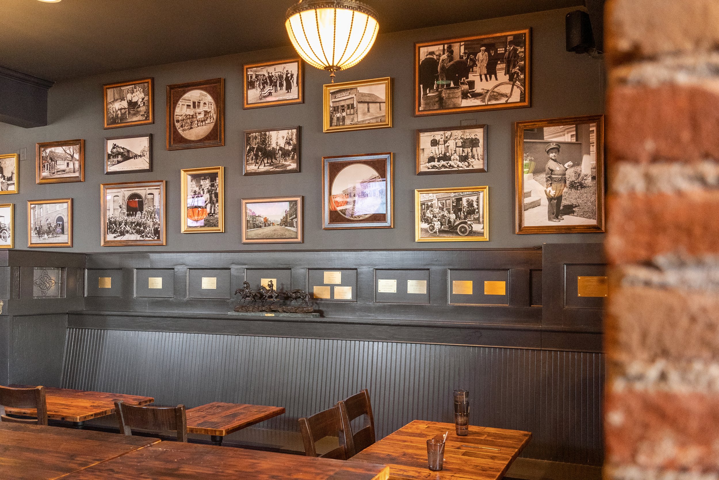 Saul Creative-Fainting Goat Pub-DSC02775.jpg