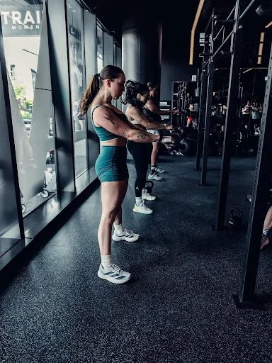 Group Fitness for Runners: How Coached Strength Sessions Complement Your Miles