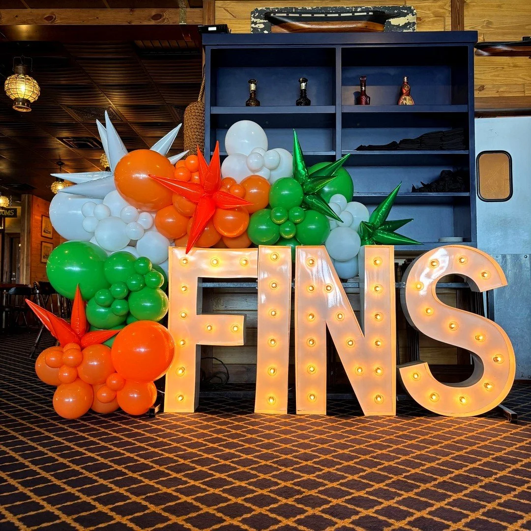 Making waves with this setup 🌊🐠
Custom installs that fit your vibe perfectly. Go Mosley CHEER!

#CustomEvents #BrandedDecor #BalloonInstall #CorporateEvents #EventStyling #BalloonArtEvents