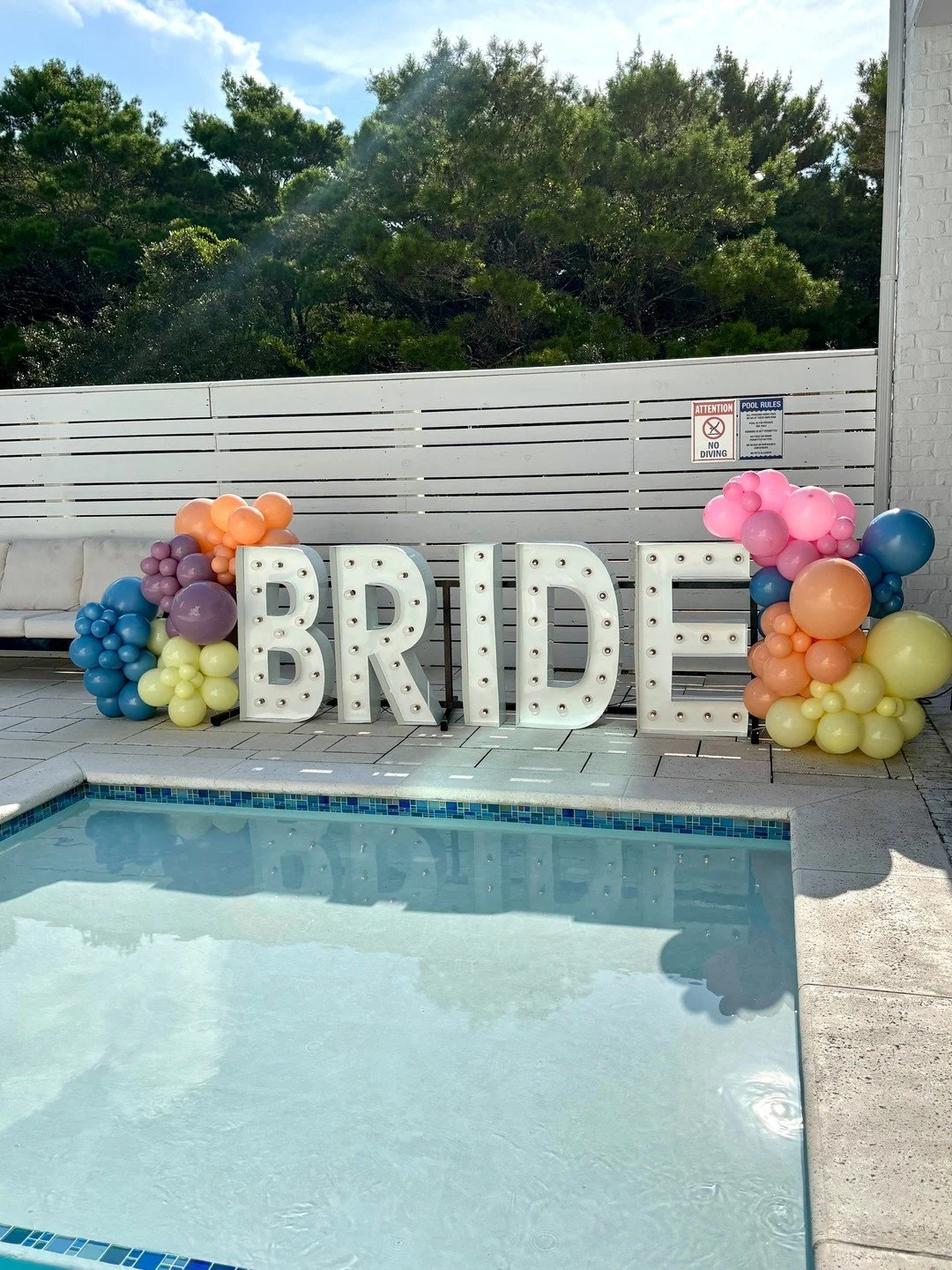Bride mode: ACTIVATED 💍☀️
Poolside, champagne, and a setup that steals the show&mdash;yes please.
This is your sign to go BIG for your bride.

#BalloonArtEvents #BrideToBe #BacheloretteParty #PoolParty #EventDecor #BalloonDesign #PartyInspo #BridalE