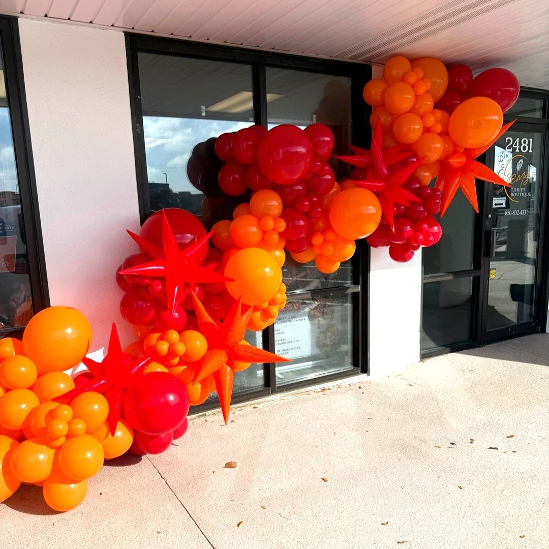Bold colors only 🔥🍊
If you want safe&hellip; we&rsquo;re not your people 😉 The new 23rd ST Hotworx is going to be HOT!

#BoldDesign #BalloonArt #EventDecor #StatementStyle #PartyVibes #CreativeEvents
