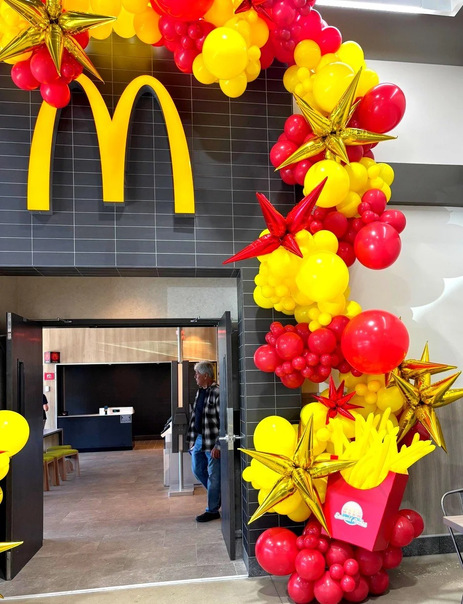 When corporate meets creativity 🍟🔥
Brand activations, grand openings, and installs that actually make people STOP and look.

Yes&hellip; we do corporate too 😉

Follow for more high-impact event installs

#CorporateEvents #BrandActivation #McDonald