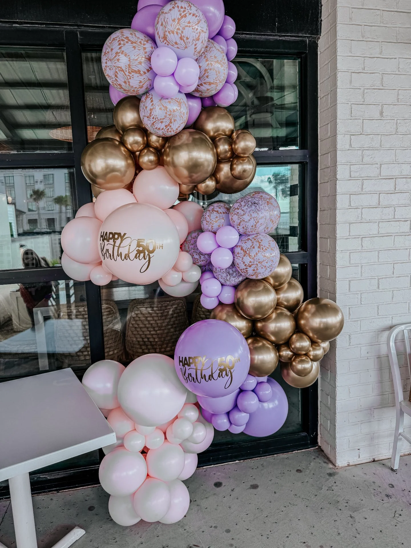 A birthday setup should feel just as fun as the actual party 🎈

This custom install brought together soft pinks, metallics, and layered textures to create a birthday moment that felt playful but still elevated.

And honestly, these are the types of 