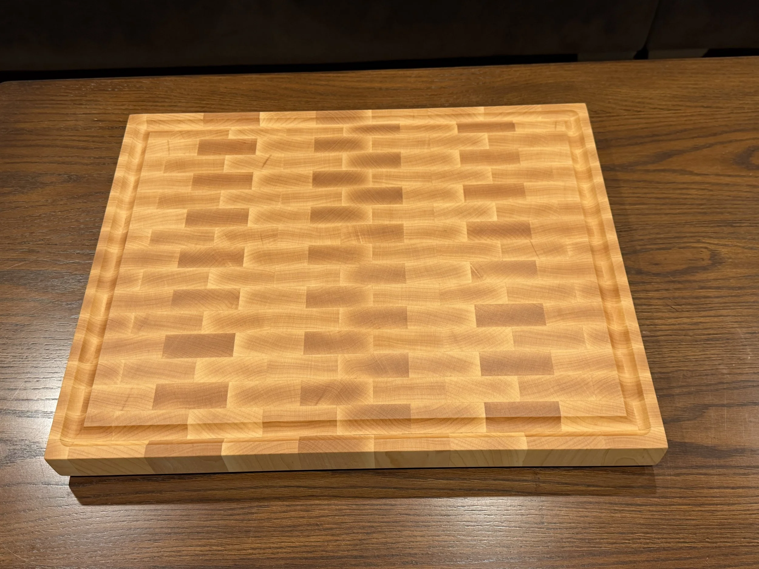 End Grain Cutting Board w:juice groove_1.JPG