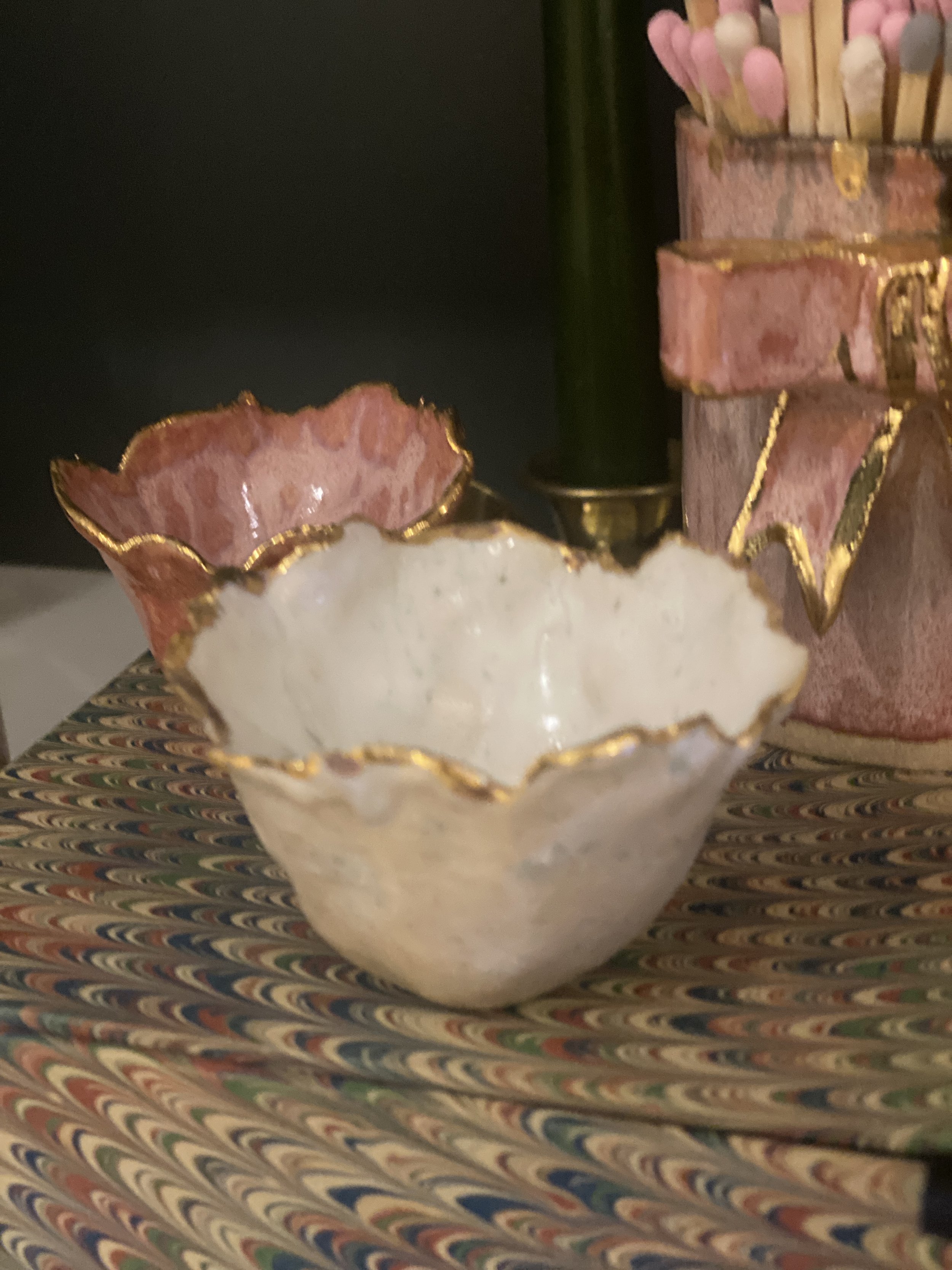 Pot with Gold Detail ( S)