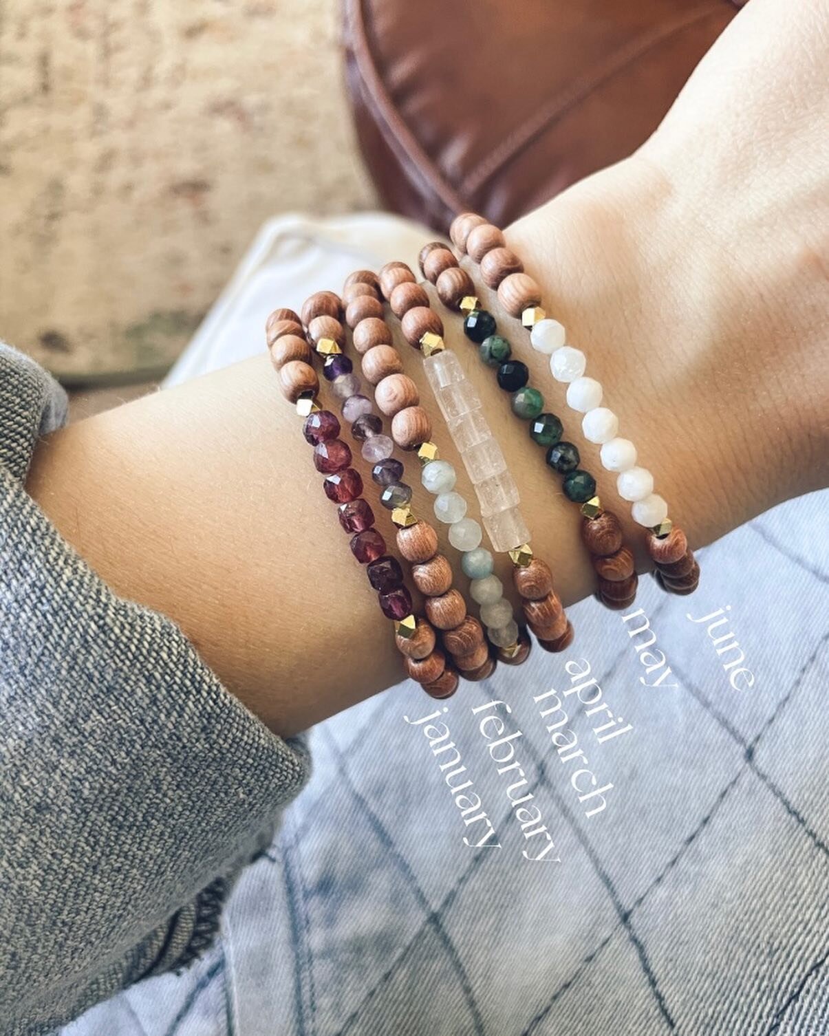 💎Birthstones are here!💎

Today is a mileSTONE birthday for me, so it seems fitting to release these today 🥰🎂 Bands are made with 4mm rosewood beads, genuine gemstones, and gold plated accents! 

January - Garnet 
February - Amethyst
March - Aquam