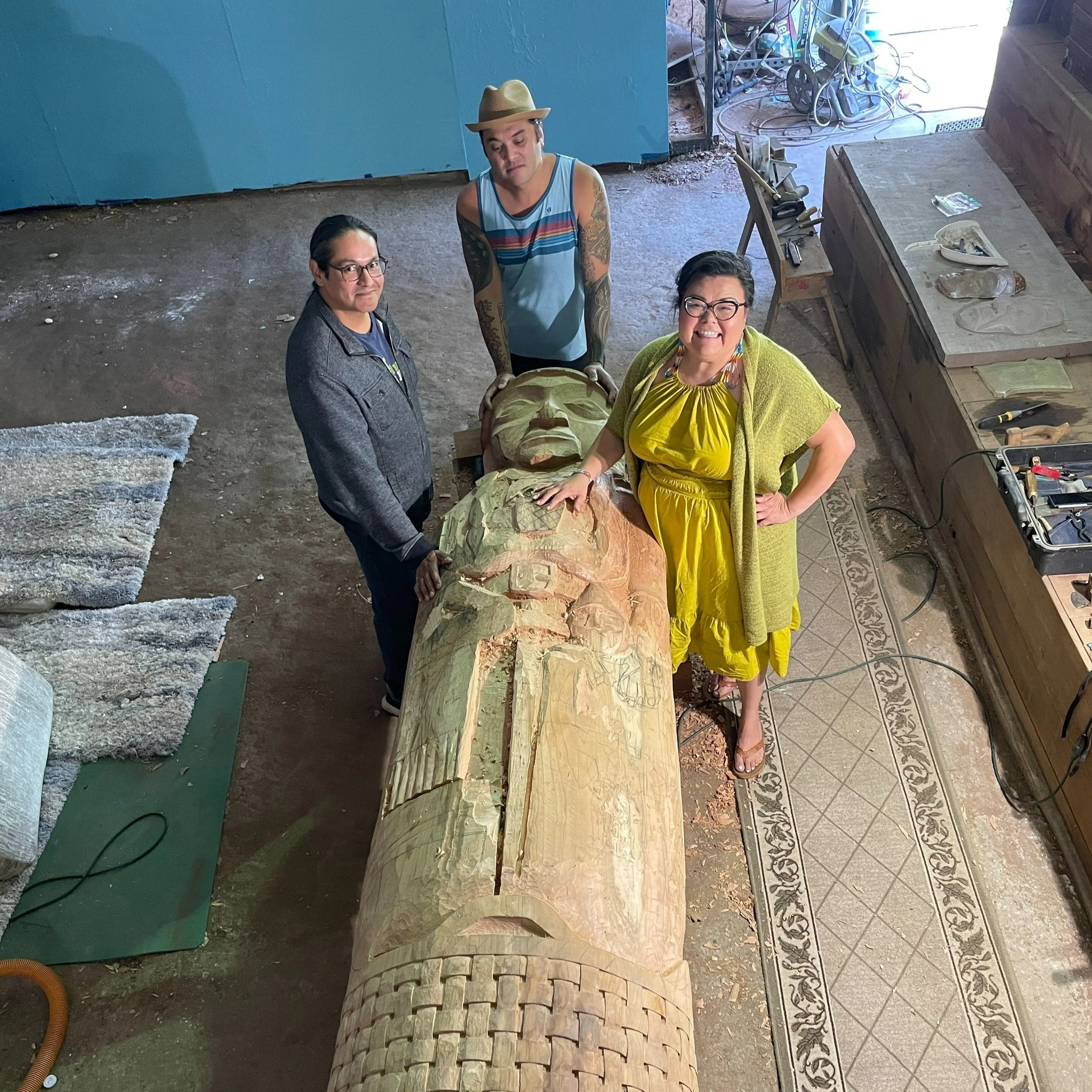 Tótem del Espíritu de la Madre Camas elaborado por el artista Toma Villa, de la tribu Yakama.