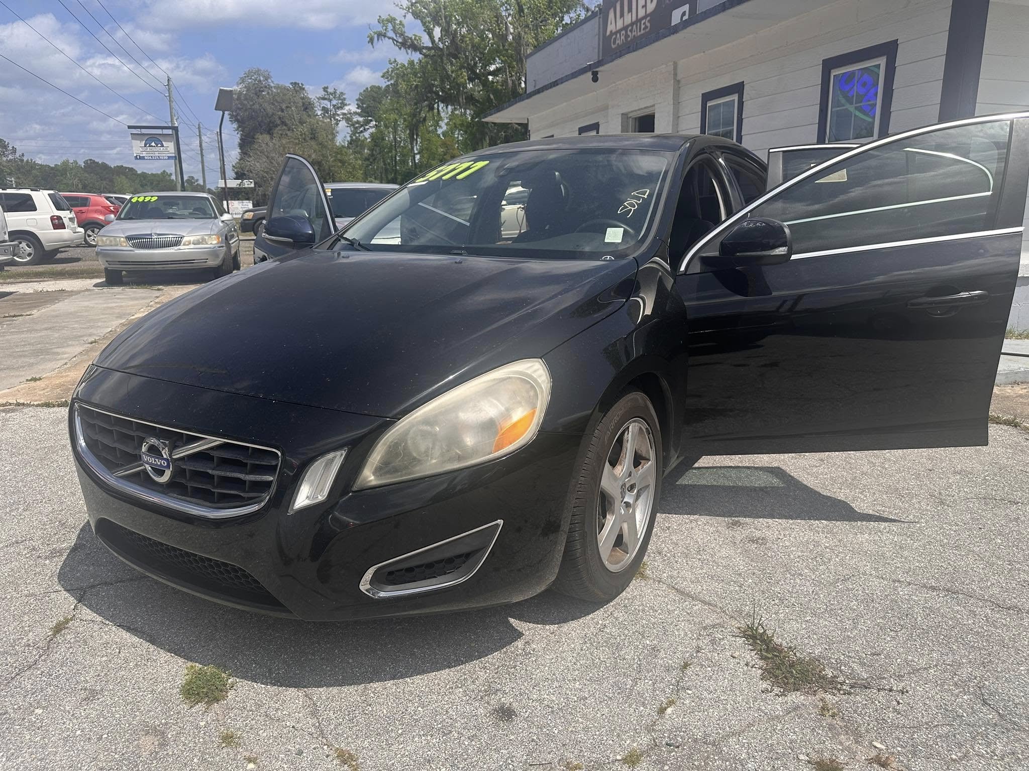 2012 volvo -2.jpg