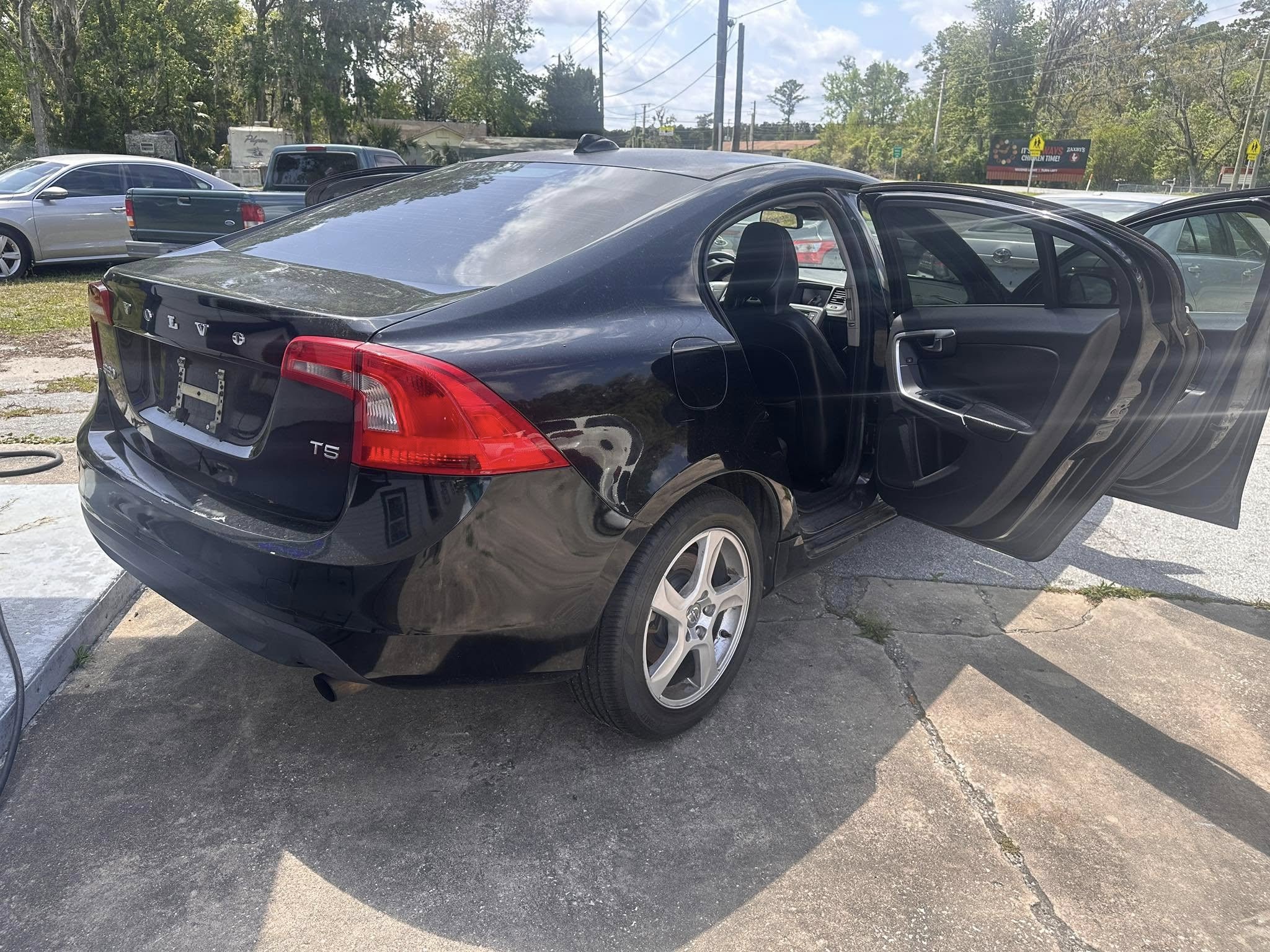 2012 volvo -7.jpg