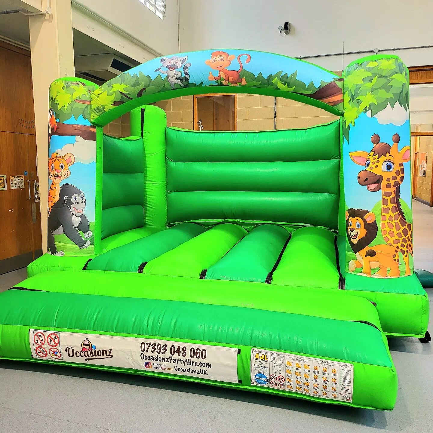 Jungle Theme Castle, Perfect For Your Jungle Themed Events 🐯🦊🦁🐮

#bouncycastle #kidspartyideas 
#junglethemeparty 
#jungletheme 
#birthday
#events 
#kids