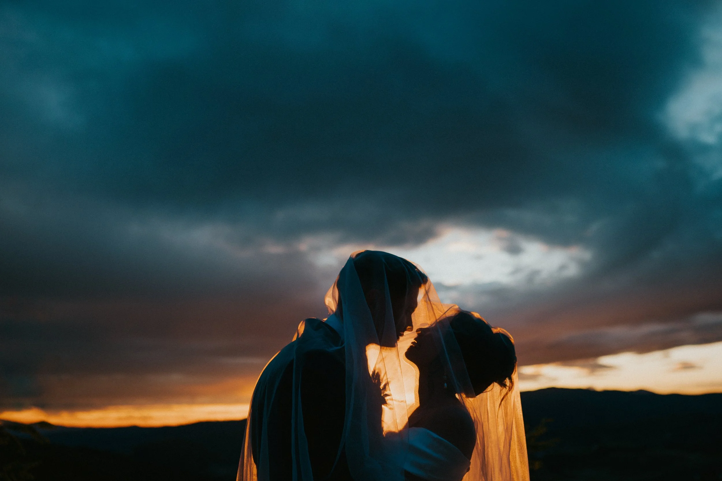 How To Wear A Wedding Veil