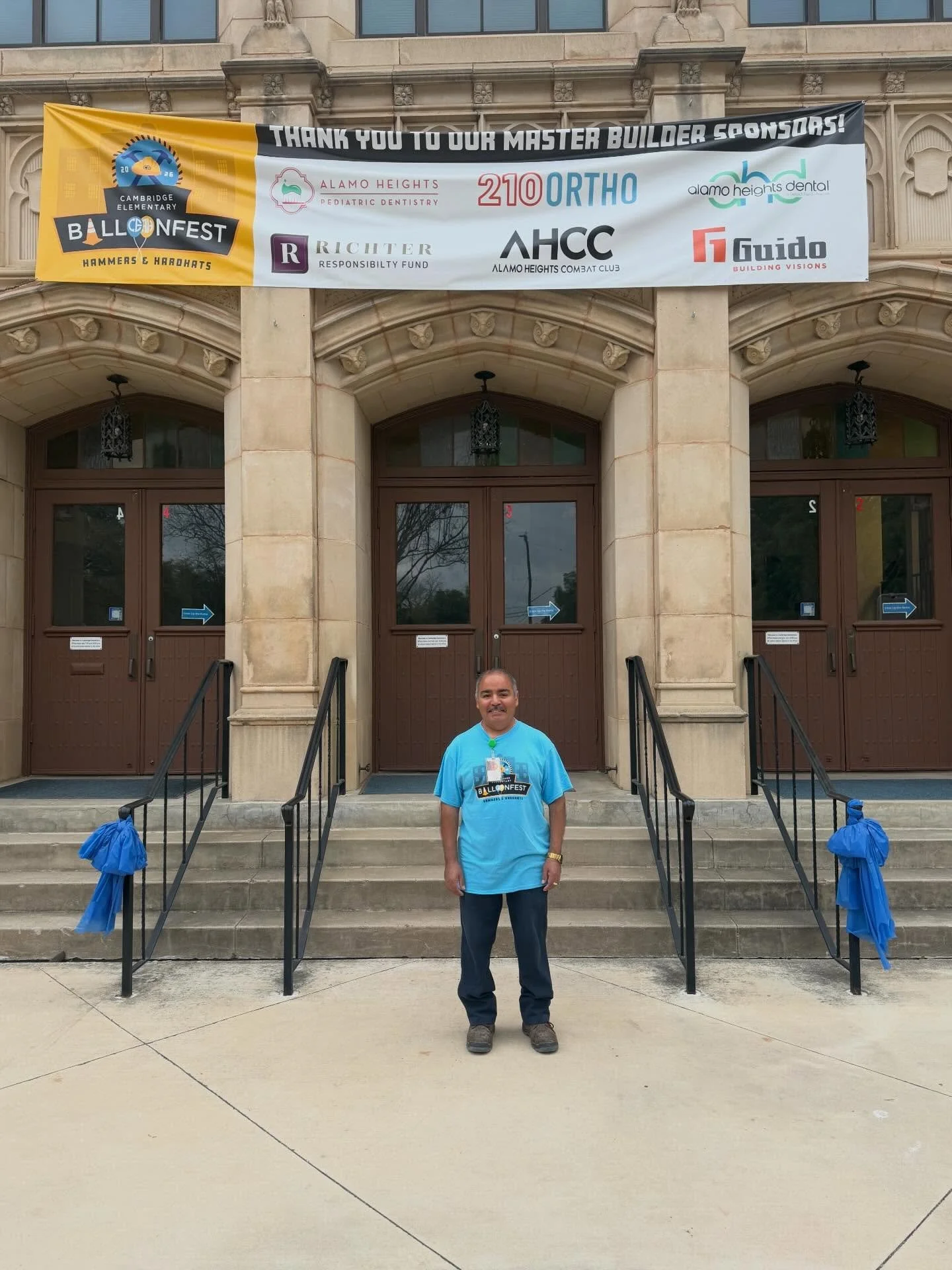 Be like our beloved Mr. Jesse and wear your Balloonfest t-shirts tomorrow! You can also purchase tonight at the AHLL fields @6-7pm and during the event but supplies are limited 💙💛