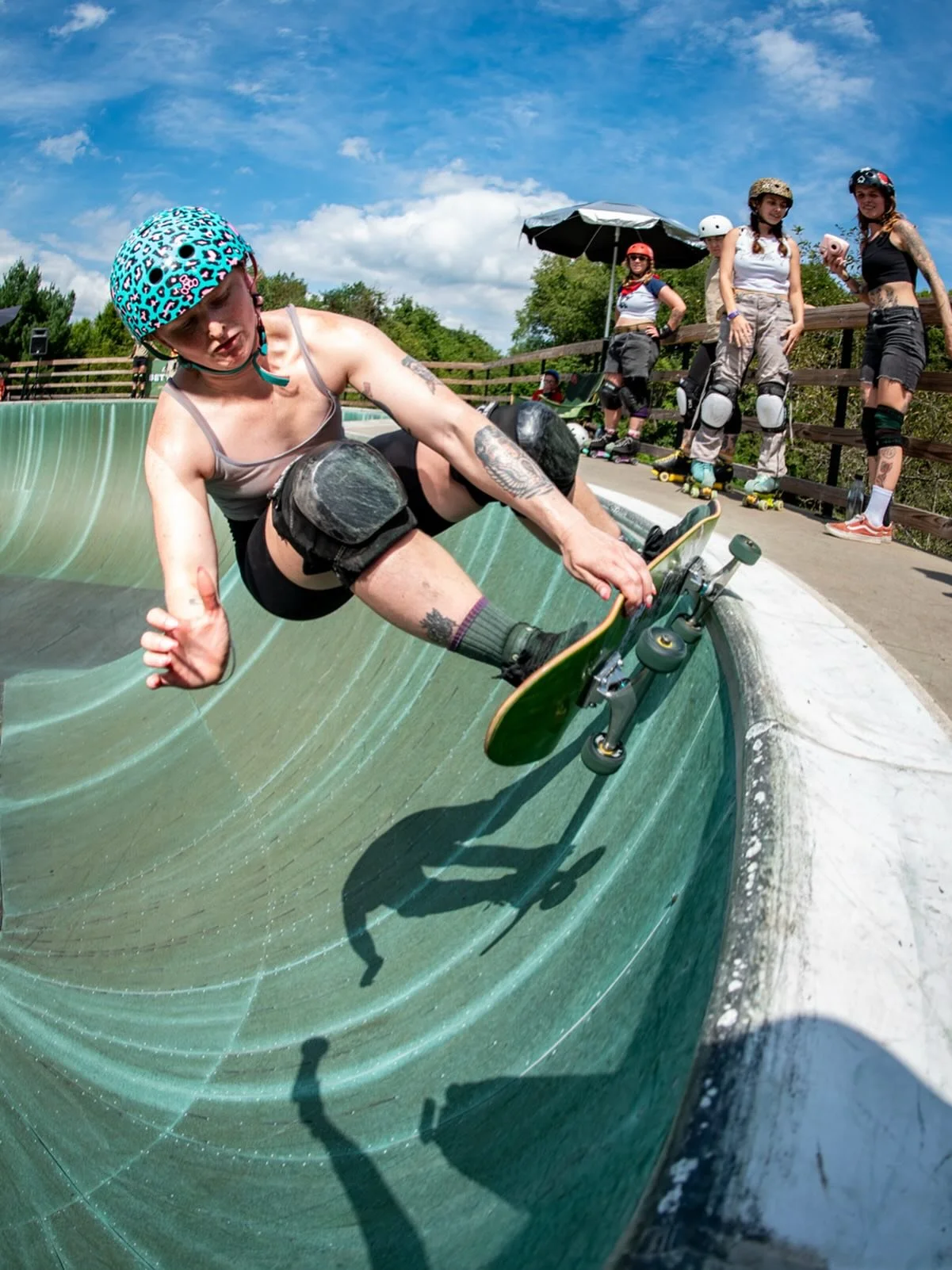 Betty Bowl Jam 💅🏻💚🌊💫 
Photo: @shaunjordanphoto