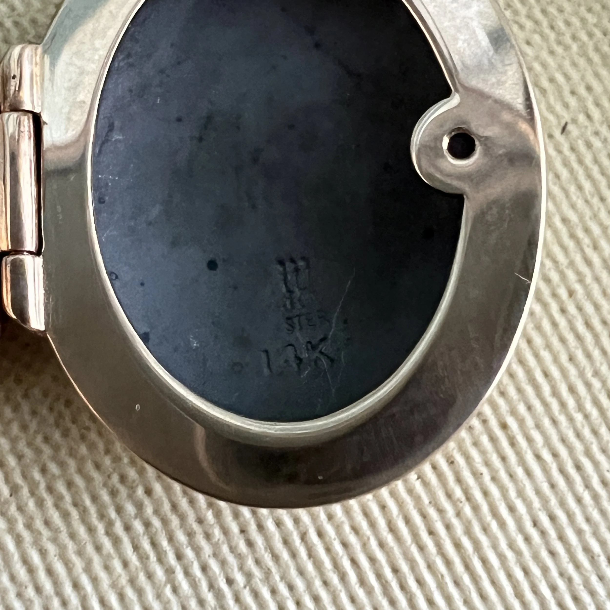 stashestates-james-avery-locket-24.jpeg