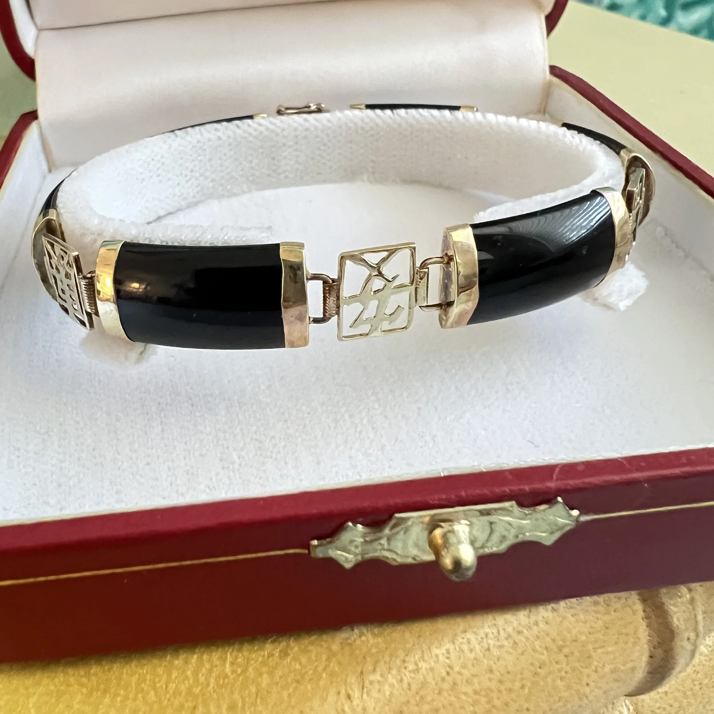 stashestates-asian-bracelet-4.jpeg
