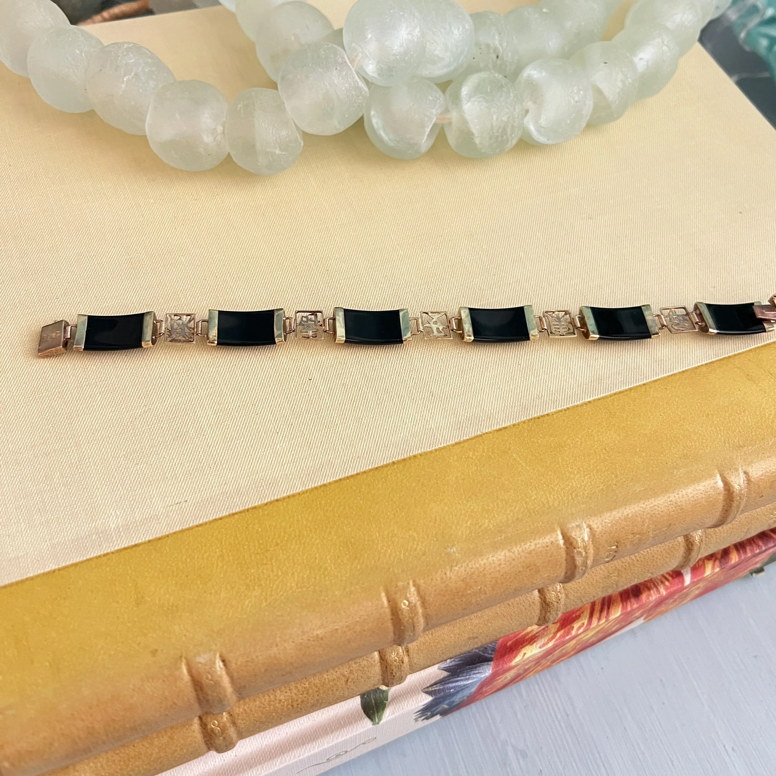 stashestates-asian-bracelet-18.jpeg