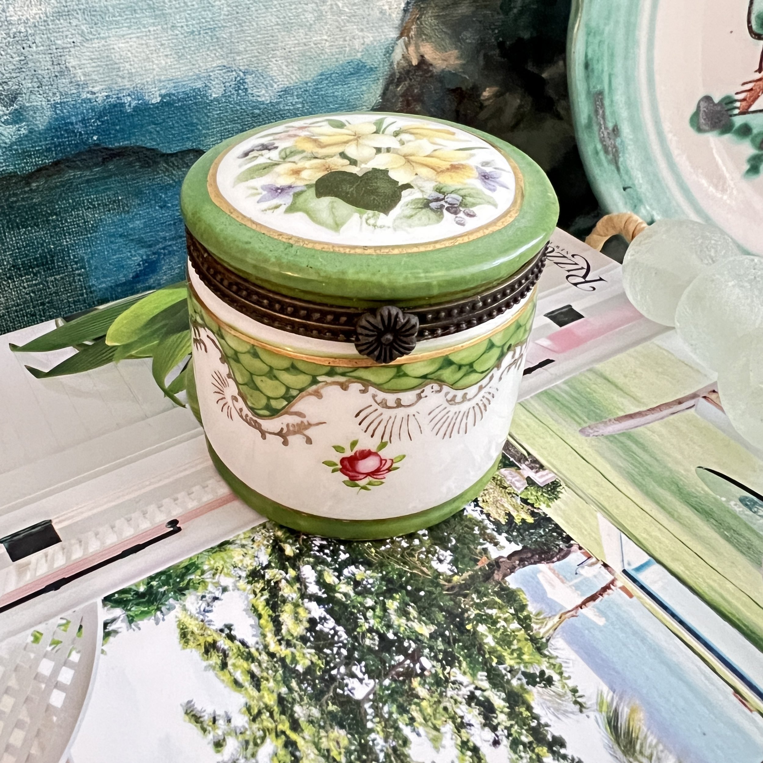 stashestates-porcelain-boxes-8.jpeg