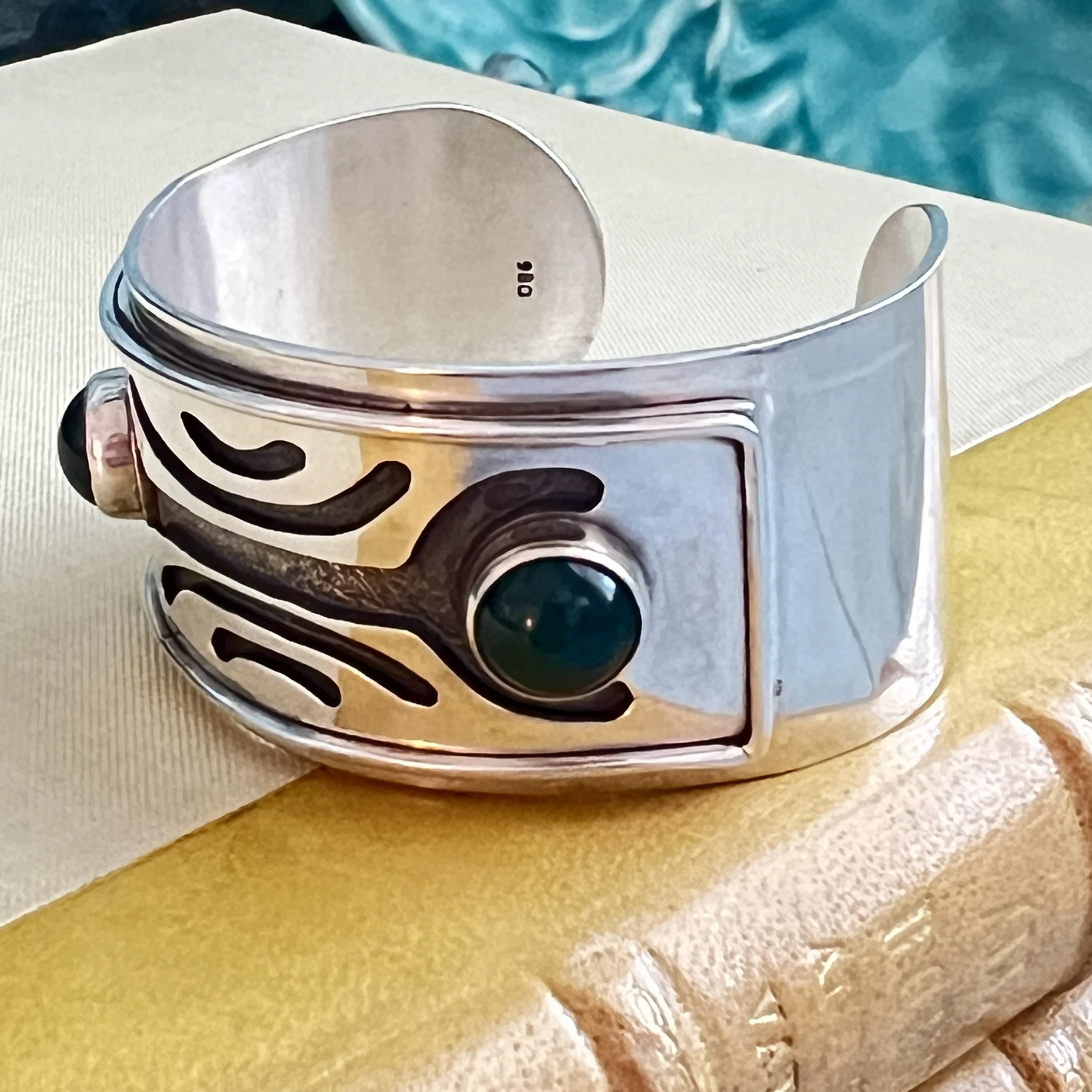 stashestates-silver-cuff-6.jpeg