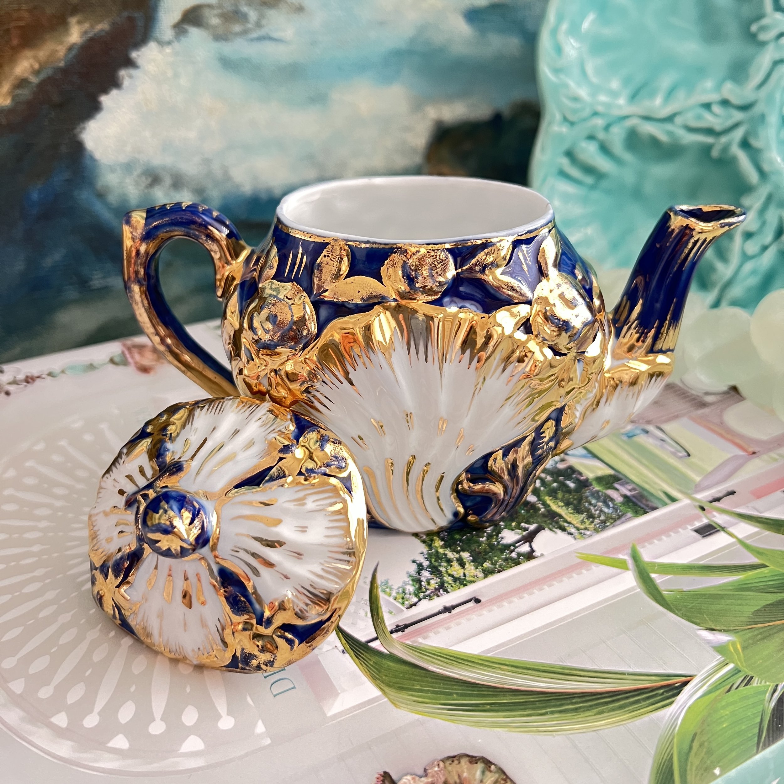 stashestates-blue-teapot-5.jpeg
