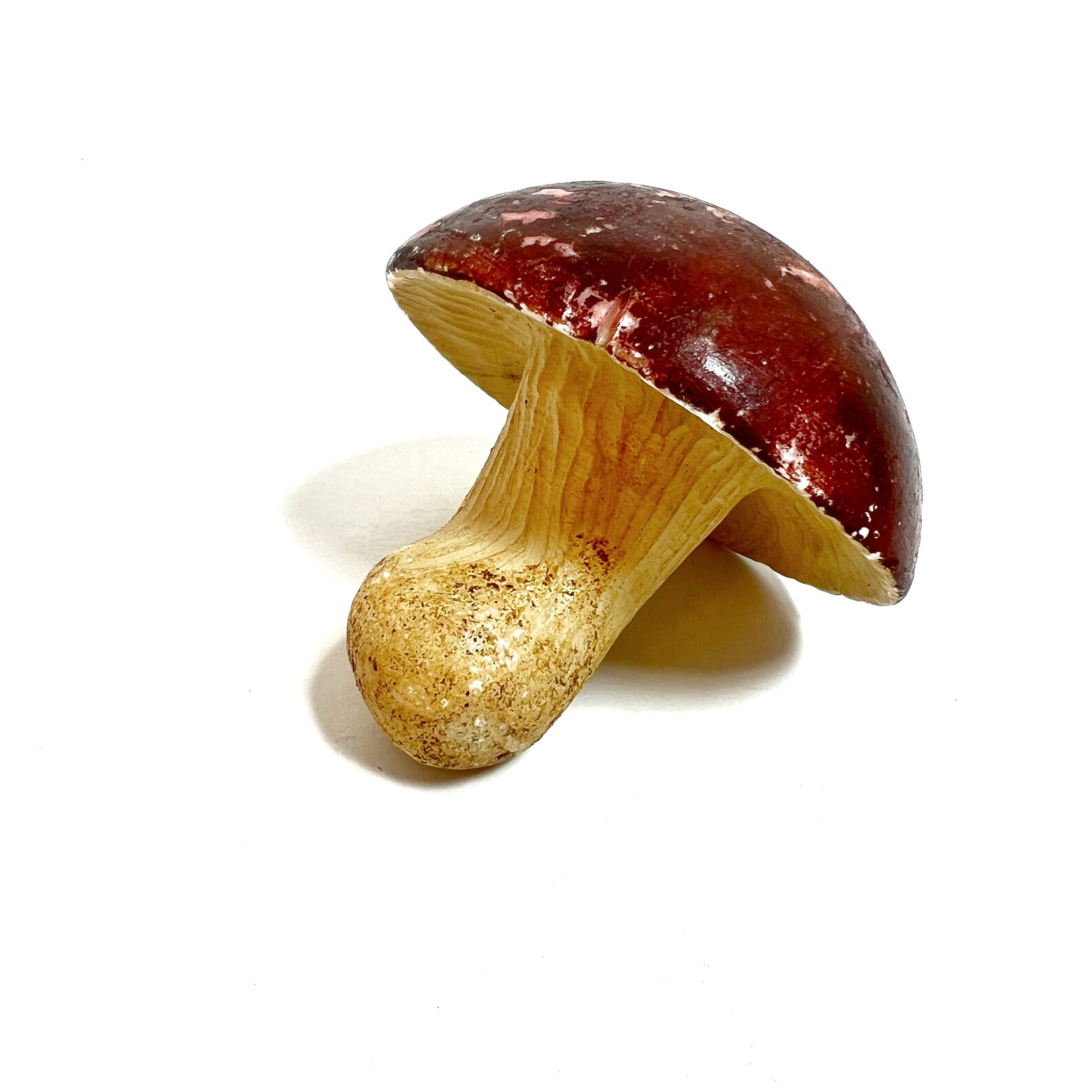 stashestates-alabaster-mushroom-3.jpeg