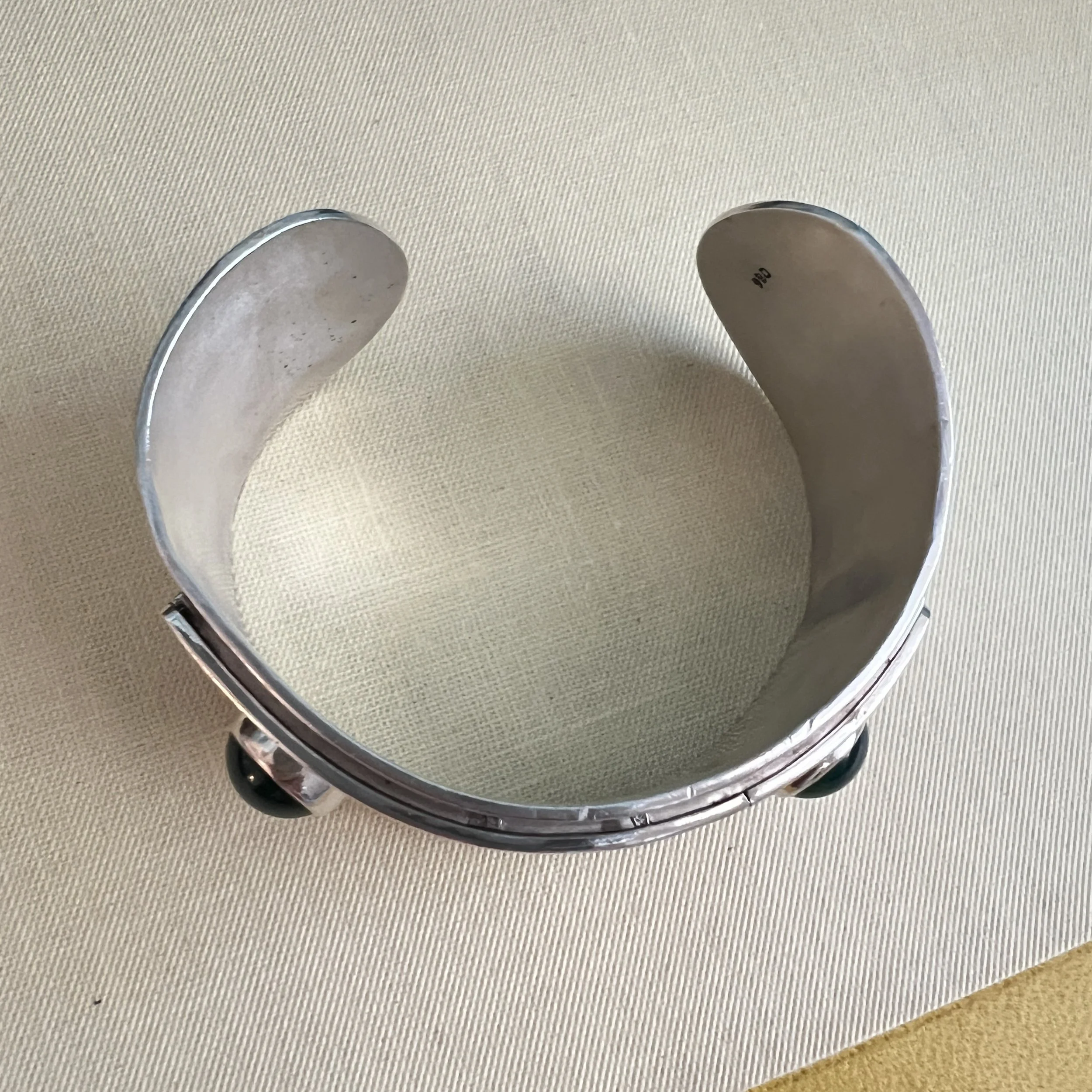 stashestates-silver-cuff-12.jpeg
