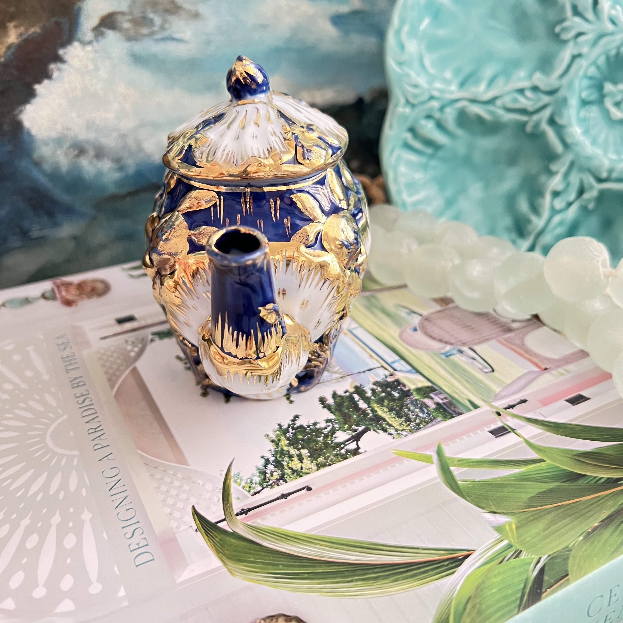 stashestates-blue-teapot-6.jpeg