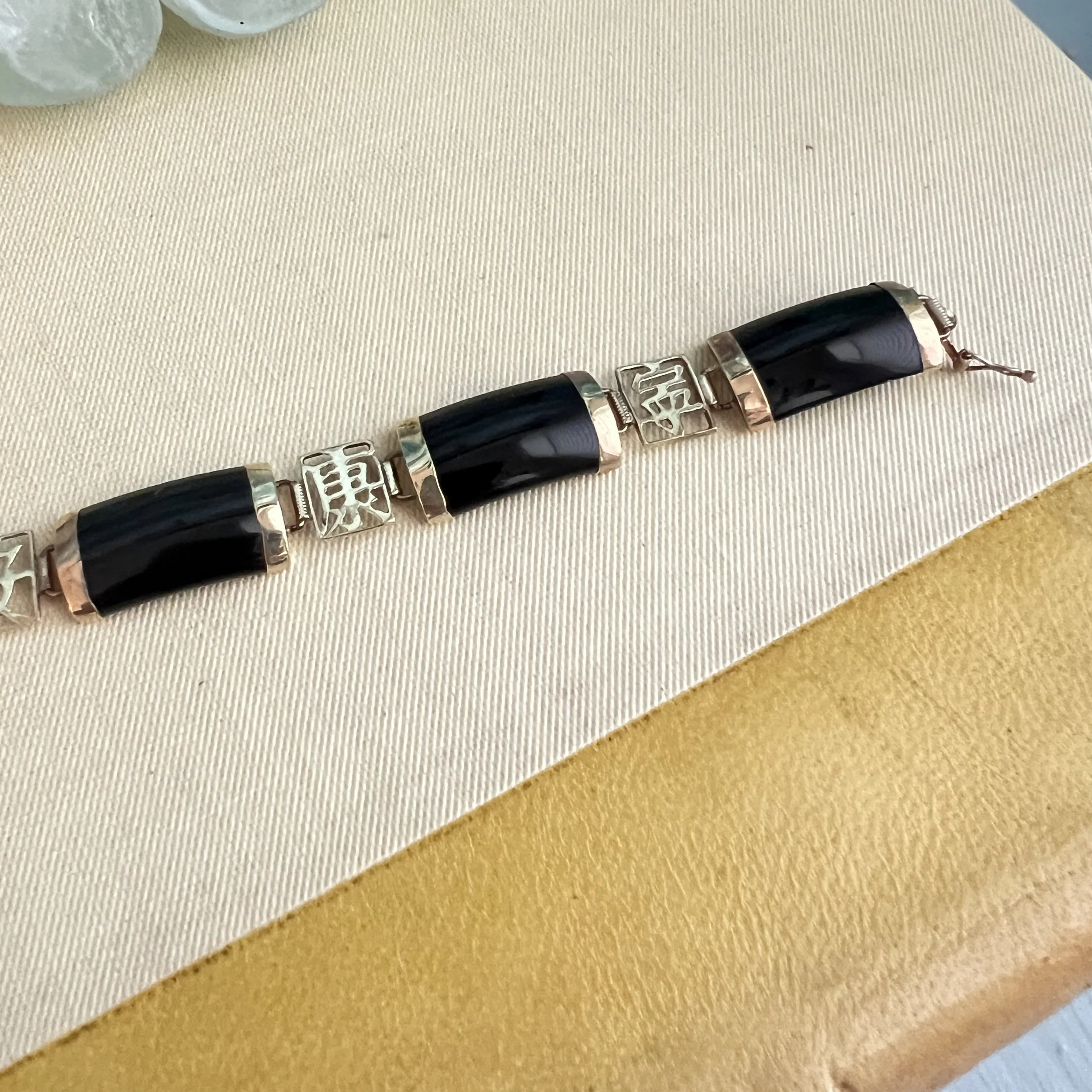stashestates-asian-bracelet-16.jpeg