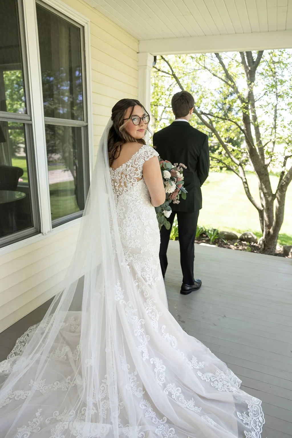 Couple at Country Coach House wedding venue in Burlington, IL 