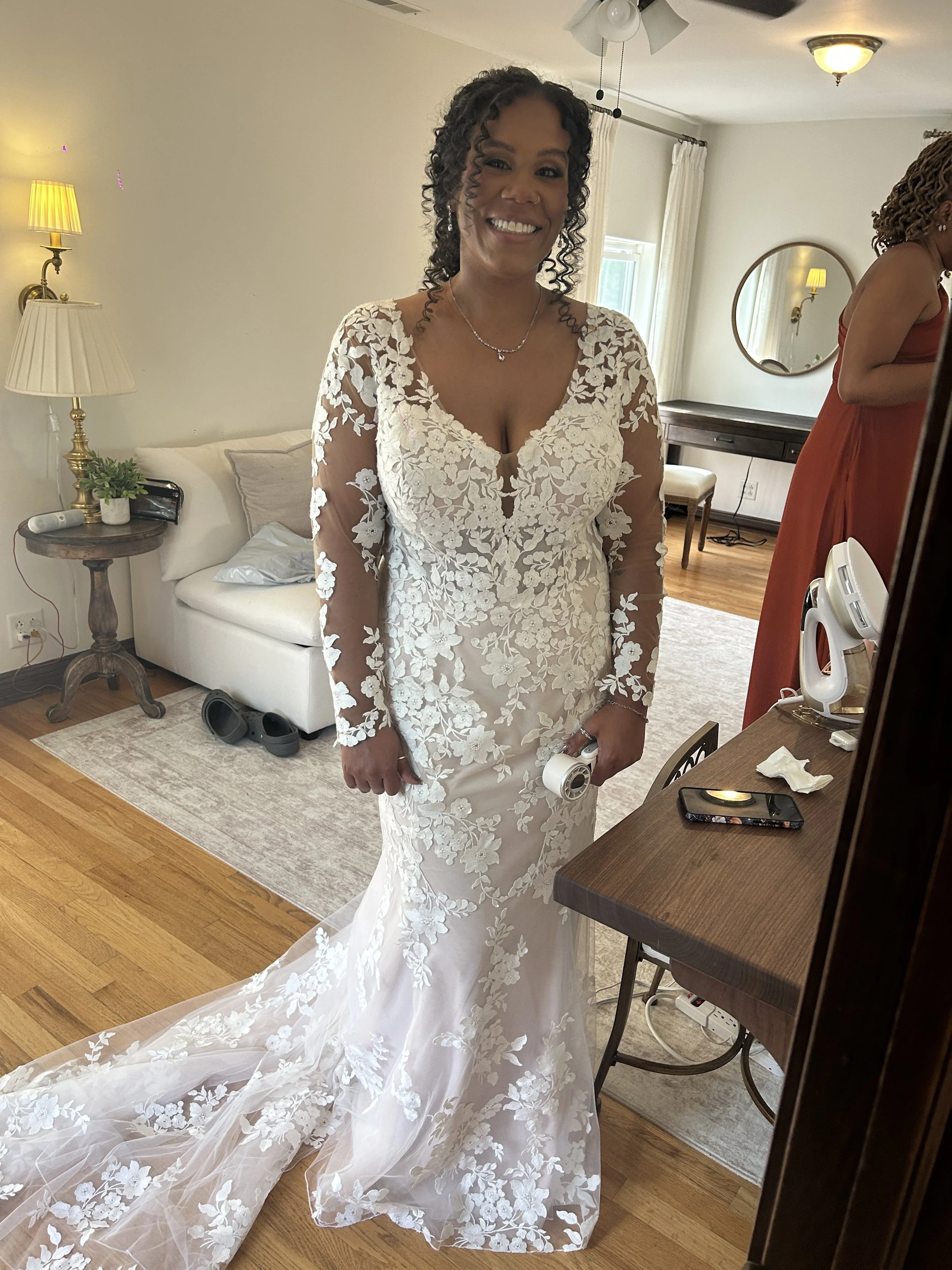 Ashley- Bridal Suite IMG_2253.JPG