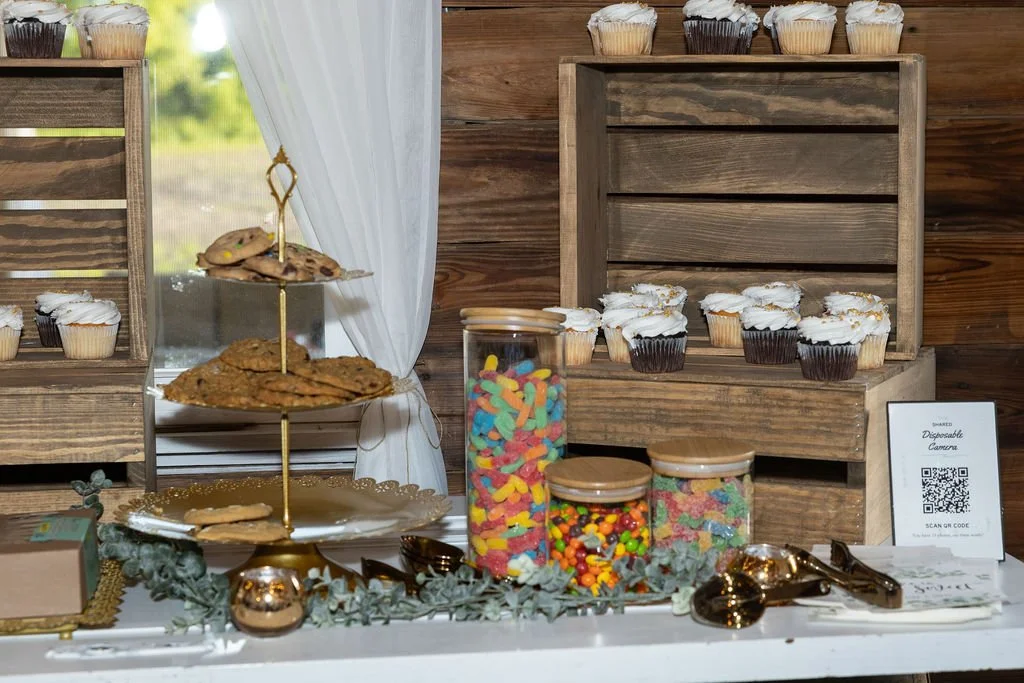 A sweets table at Country Coach House in Burlington, IL 