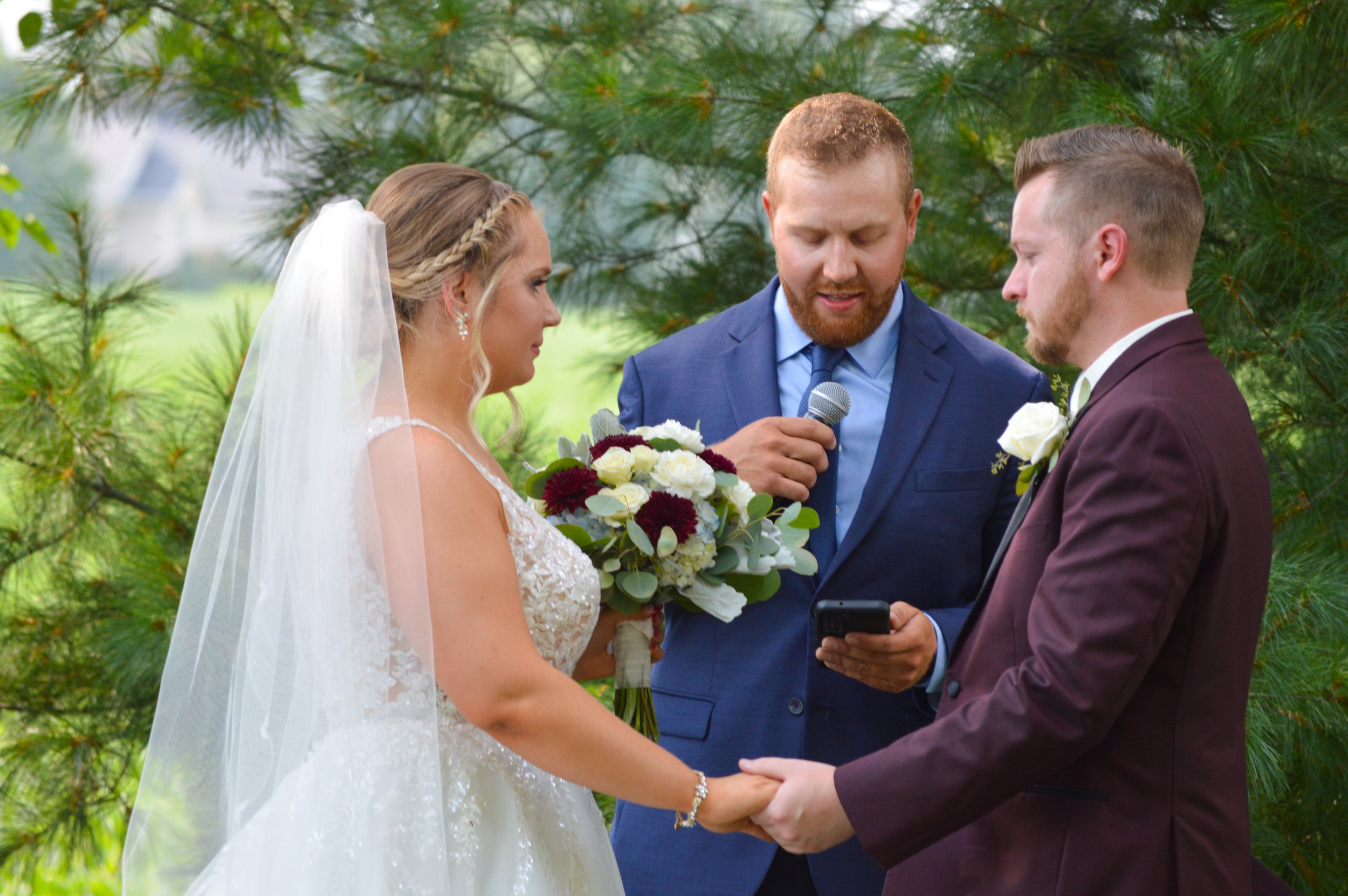 Wedding vows at Country Coach House, Burlington, IL.  Ryan Latimer Photography