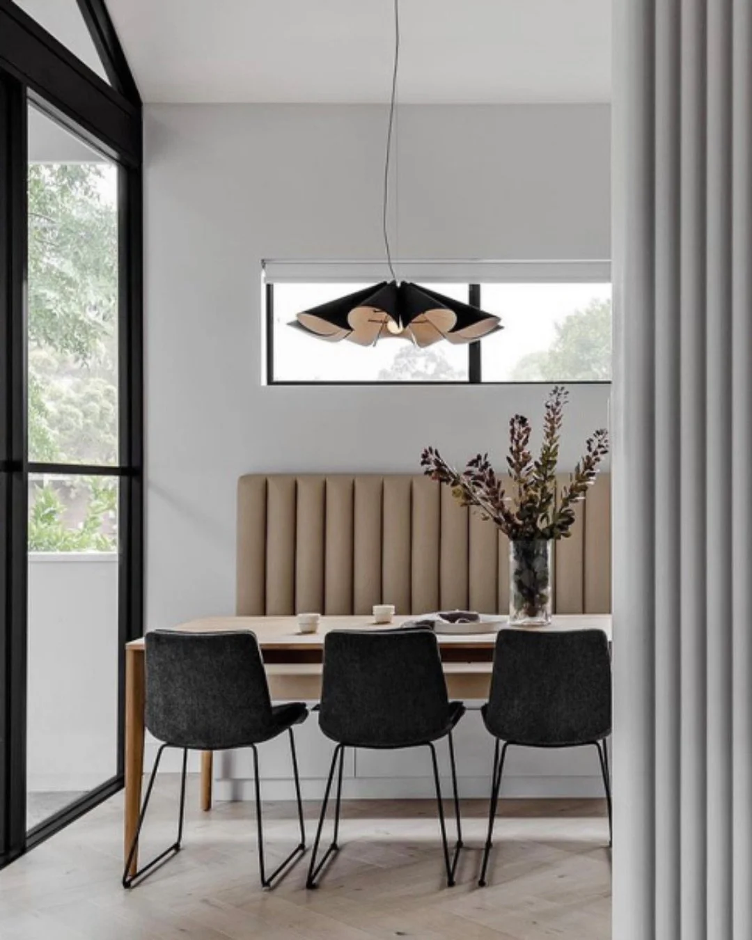 Meet the Delfina 

#richmondlighting #delfinapendant #weblight #melbournelighting #lightingshowroom