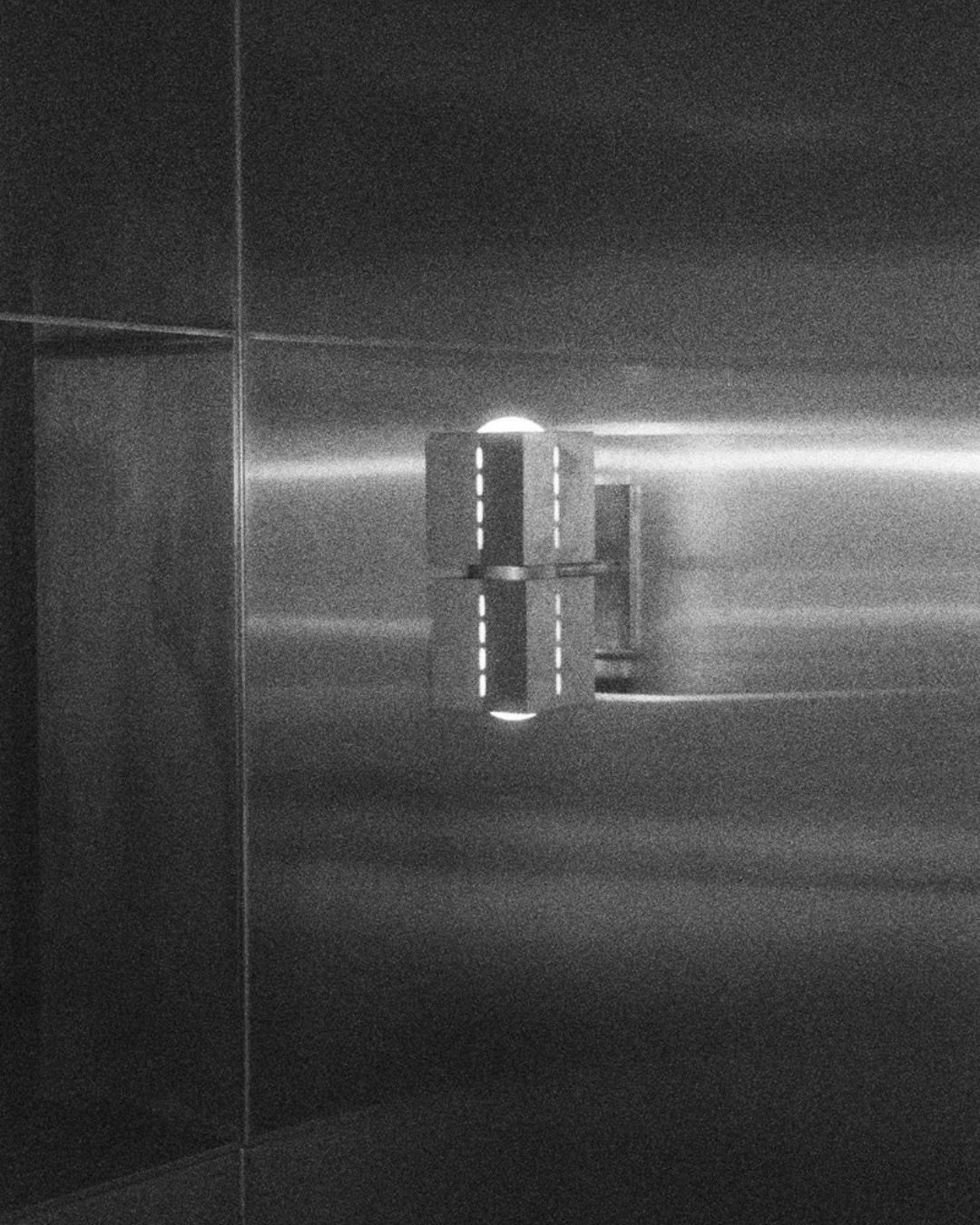 Meet the Polaris wall light by Marz Designs 

#richmondlighting #marzdesigns #melbourneshowroom #aluminiumlighting #interiordesign