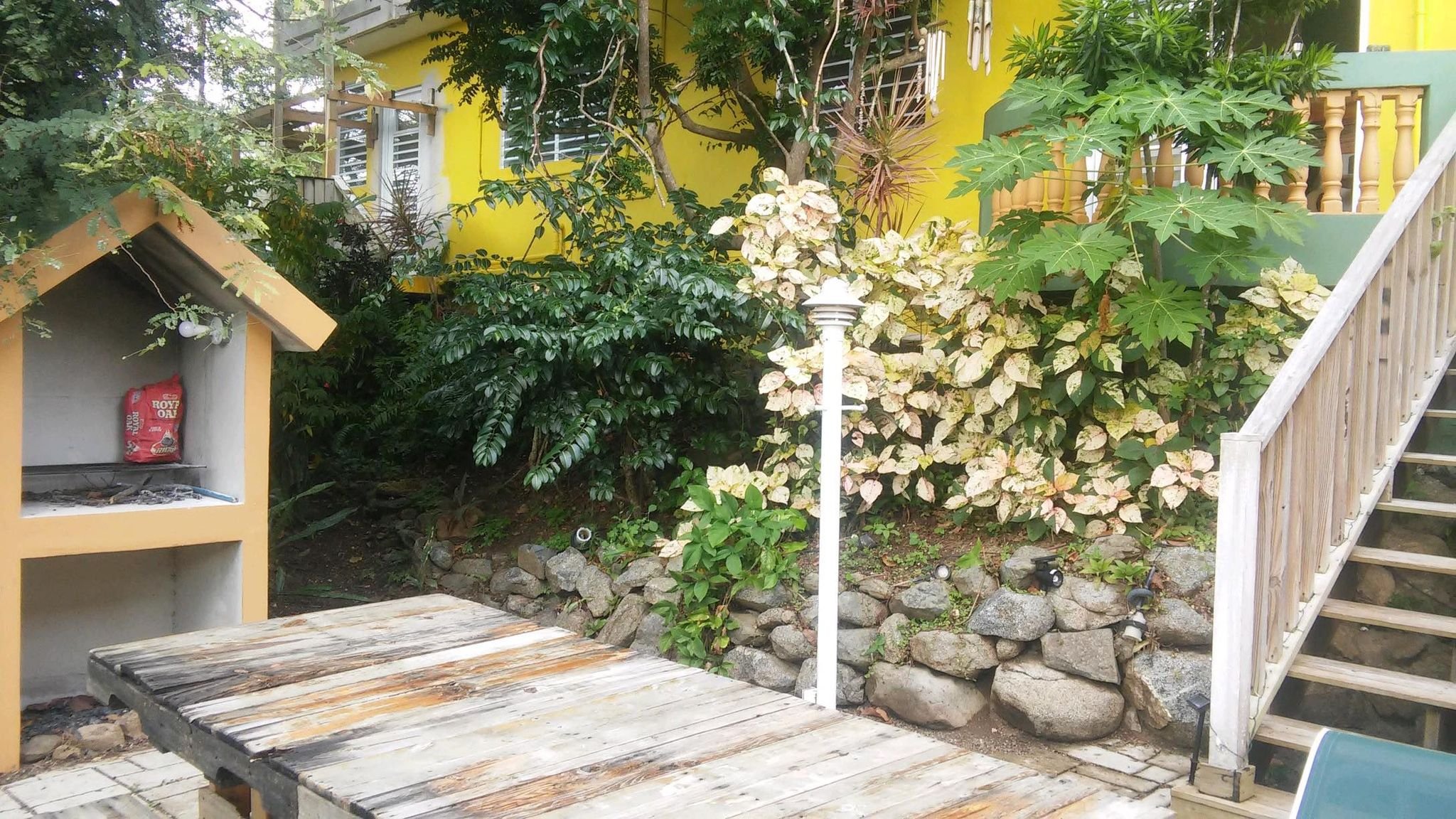 lemonpatio.jpg